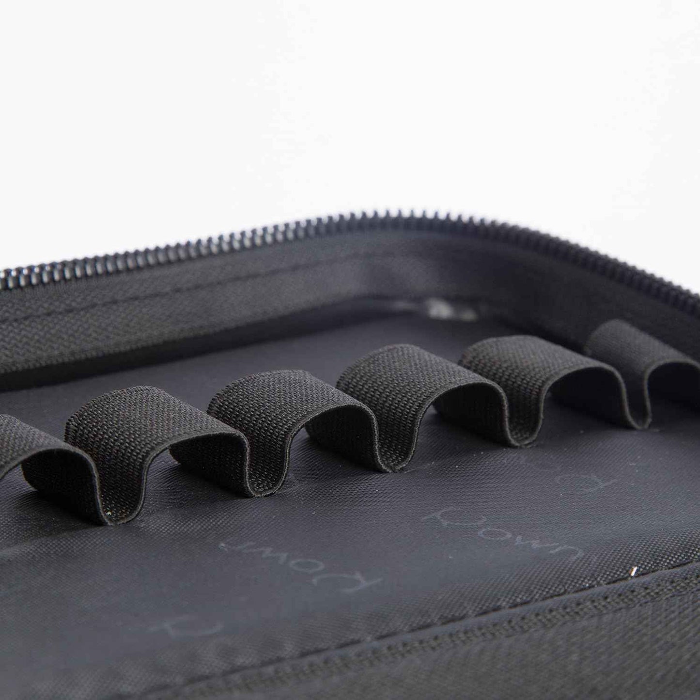 ROWNYEON Lipstick Organizer Bag for Short Lipstick,16 Slots Travel Lipstick Carrying Case, Portable Lip Storage Bag 1 Pack | L 8.27xW 5.12x1.77 inch | Gold Zipper