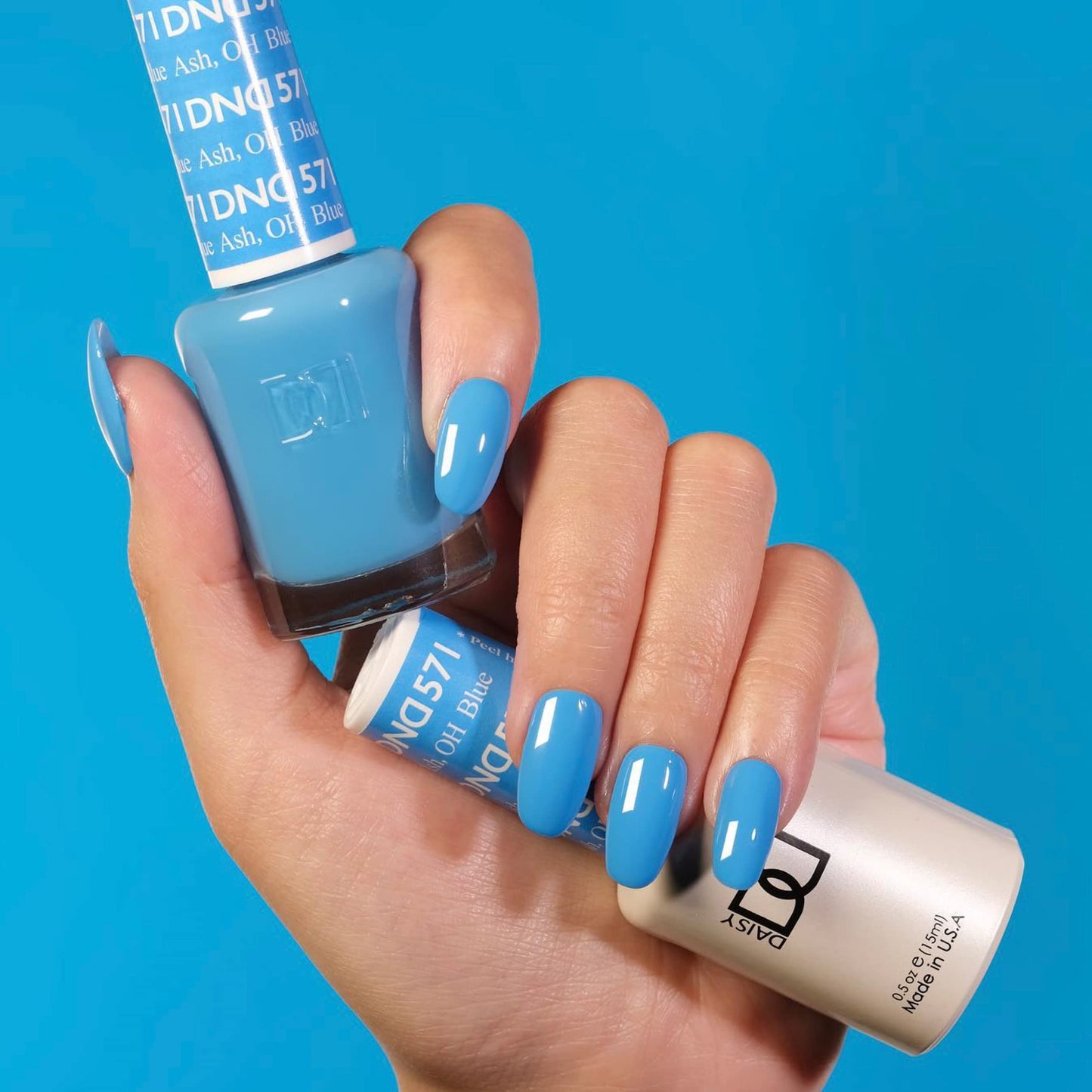 DND Gel Polish Set, Blue Collection, UV Gel Polish and Air Dry Nail Lacquer, Matching Chip-Free Polish Duo, 571 Blue Ash, 0.5 Fl Oz