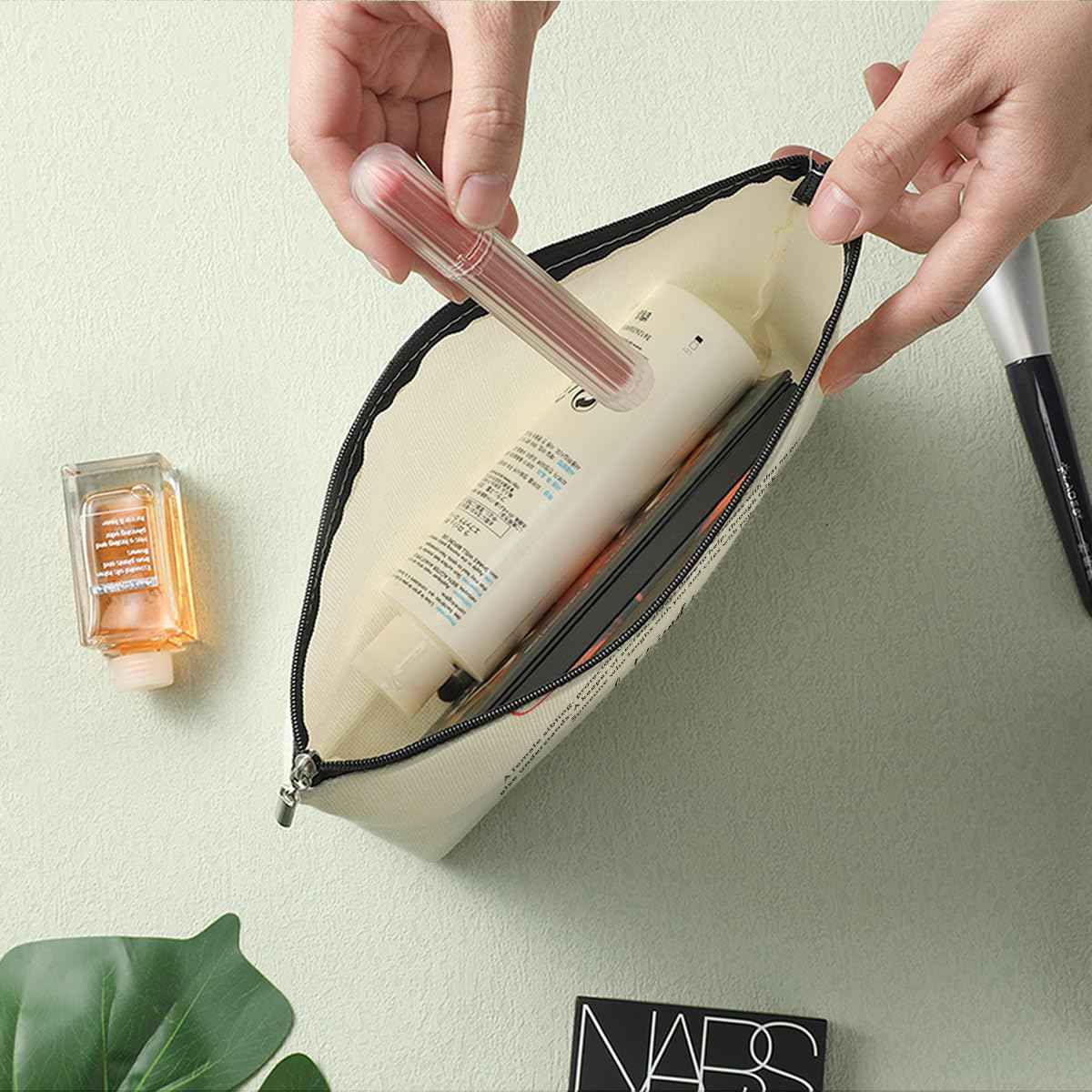 Sister Noun Sister Gifts Makeup Bag, Best Friend Birthday Gifts Sisters Gifts from Sister Cosmetic Bag, Friendship Gifts for Women Girl, Christmas Appreciation Gifts Travel Toiletry Bag Accessories