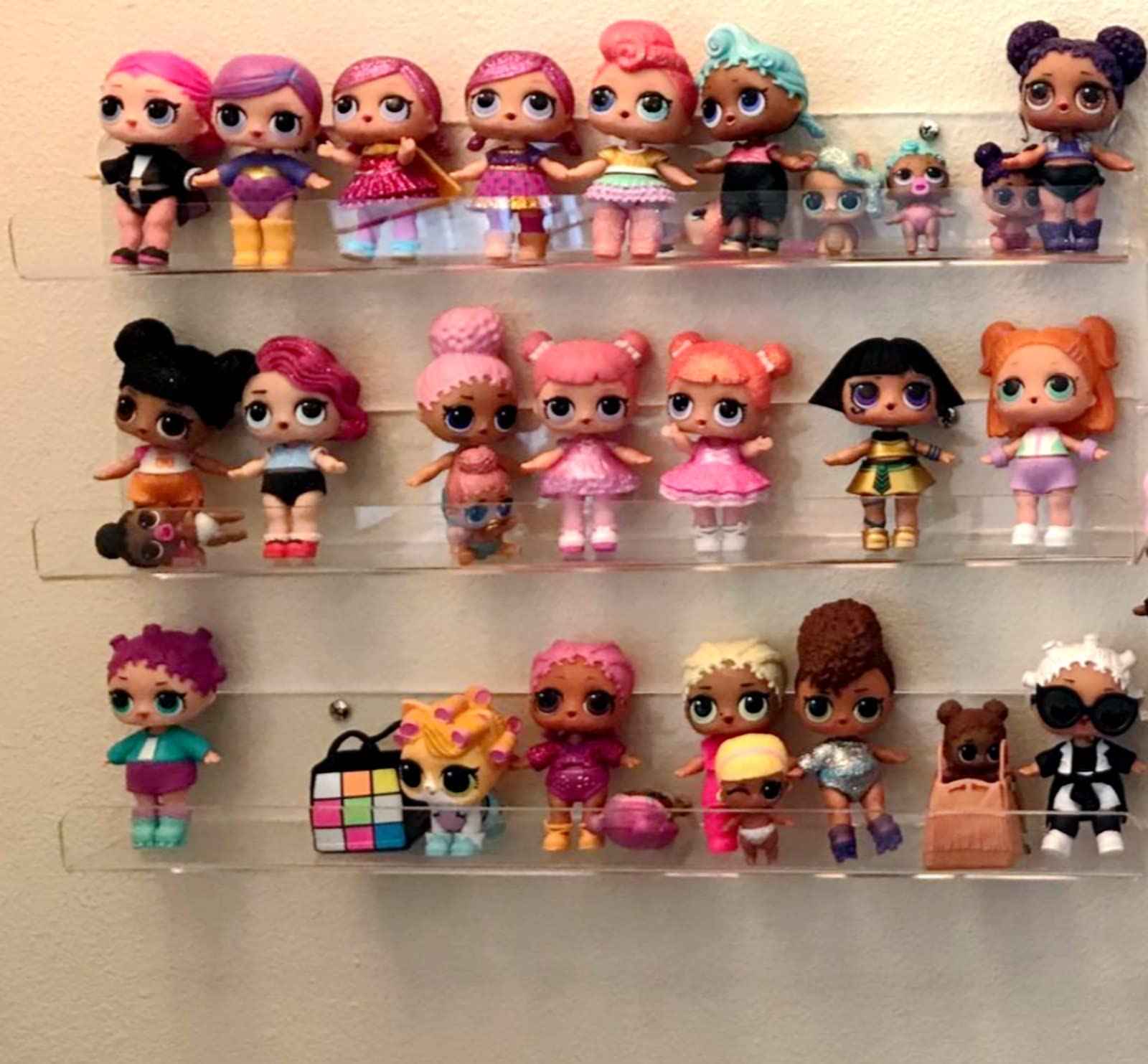 HESIN Acrylic Nail Polish Organizer Wall Mounted Nail Polish Display Racks 4 Pack Essential Oil Stand Holder Home Organizer