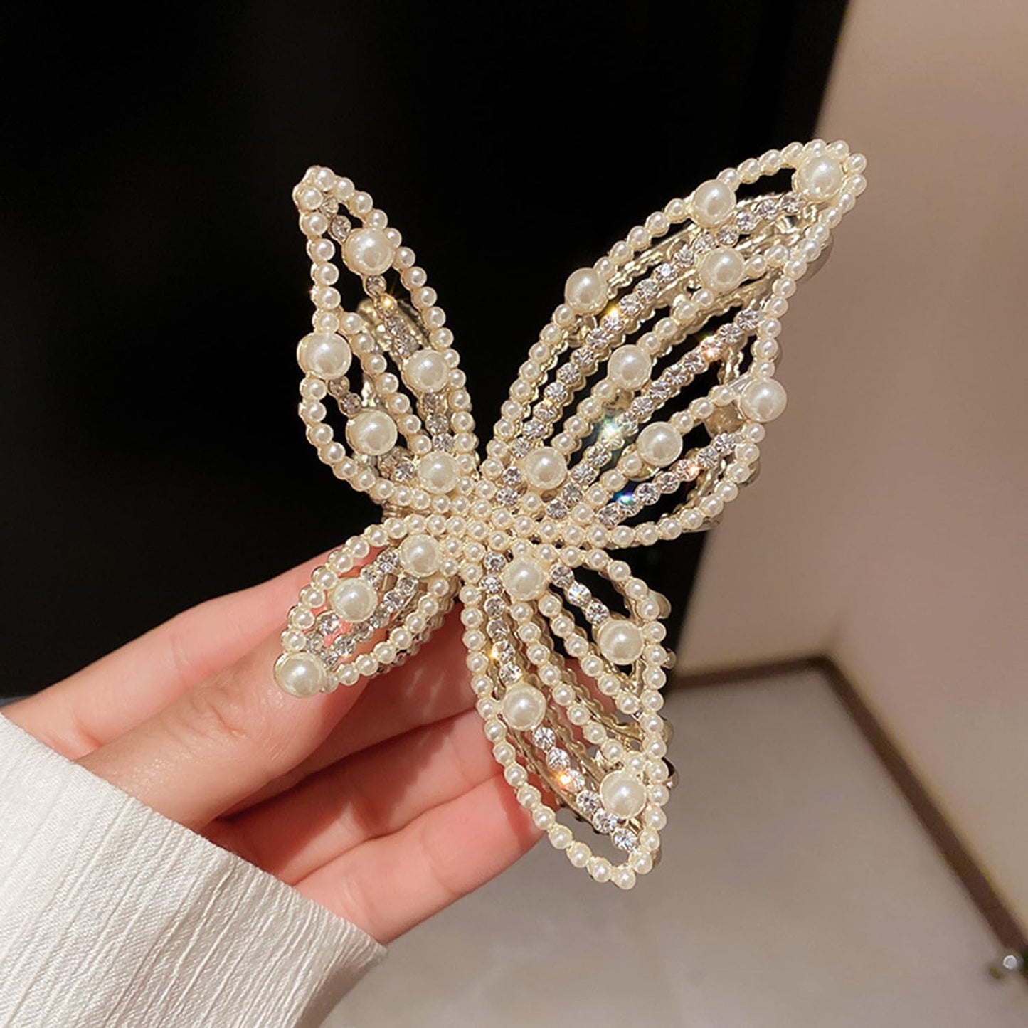 Butterfly Hair Clip Gold Metal Hair Claw Clips Large Strong Hold Hair Jaw Clips Fashion Sparkly Rhinestones Pearls Design Butterfly Hair Clamps Fashion Non-slip Hair Accessories for Women and Girls