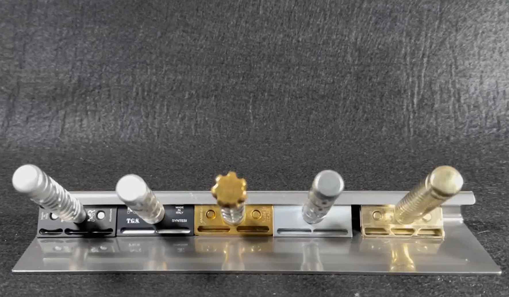 The Goodfellas' Smile, 5 SLOT - 304 Stainless Steel Safety Razor Stand, Compatible with all Models & Brands - Holds 5 Double Edge Razors - Crafted in Italy