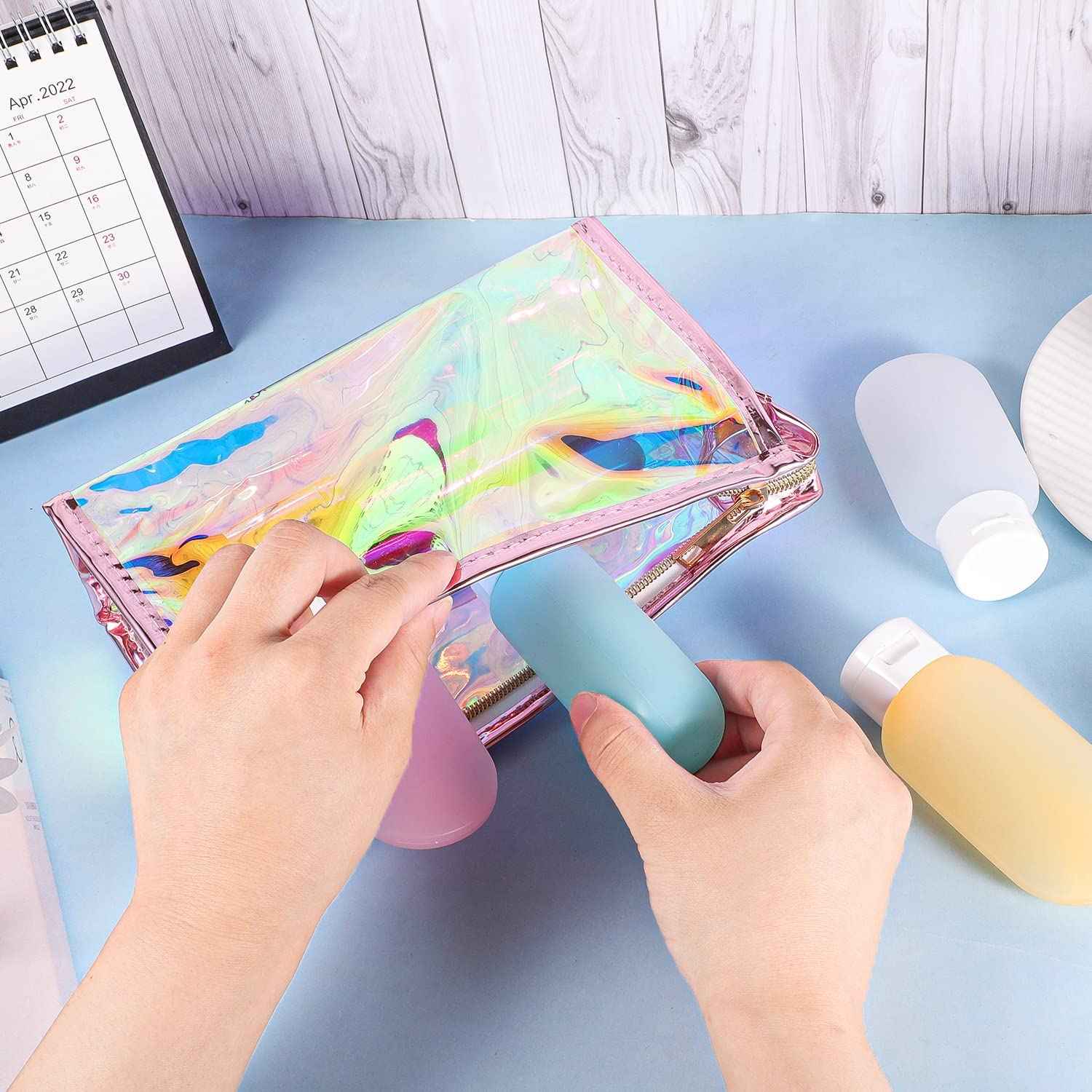 BESARME10 Pcs Holographic Makeup Bags Bulk, Party Favors Party Supplies Clear Portable Zippered Toiletry Bag for Bachelorette Party Waterproof Cosmetic Bags Wedding Gifts for Bride Bridesmaids