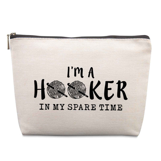 Lcoanriut Funny Crochet Gifts Makeup Bag, Crochet Gifts for Crochet Lovers, Crochet Knitting Gifts Christmas Friendship Fun Gifts Funny Birthday Gifts for Women Friends Sister Mom Travel Cosmetic Bag