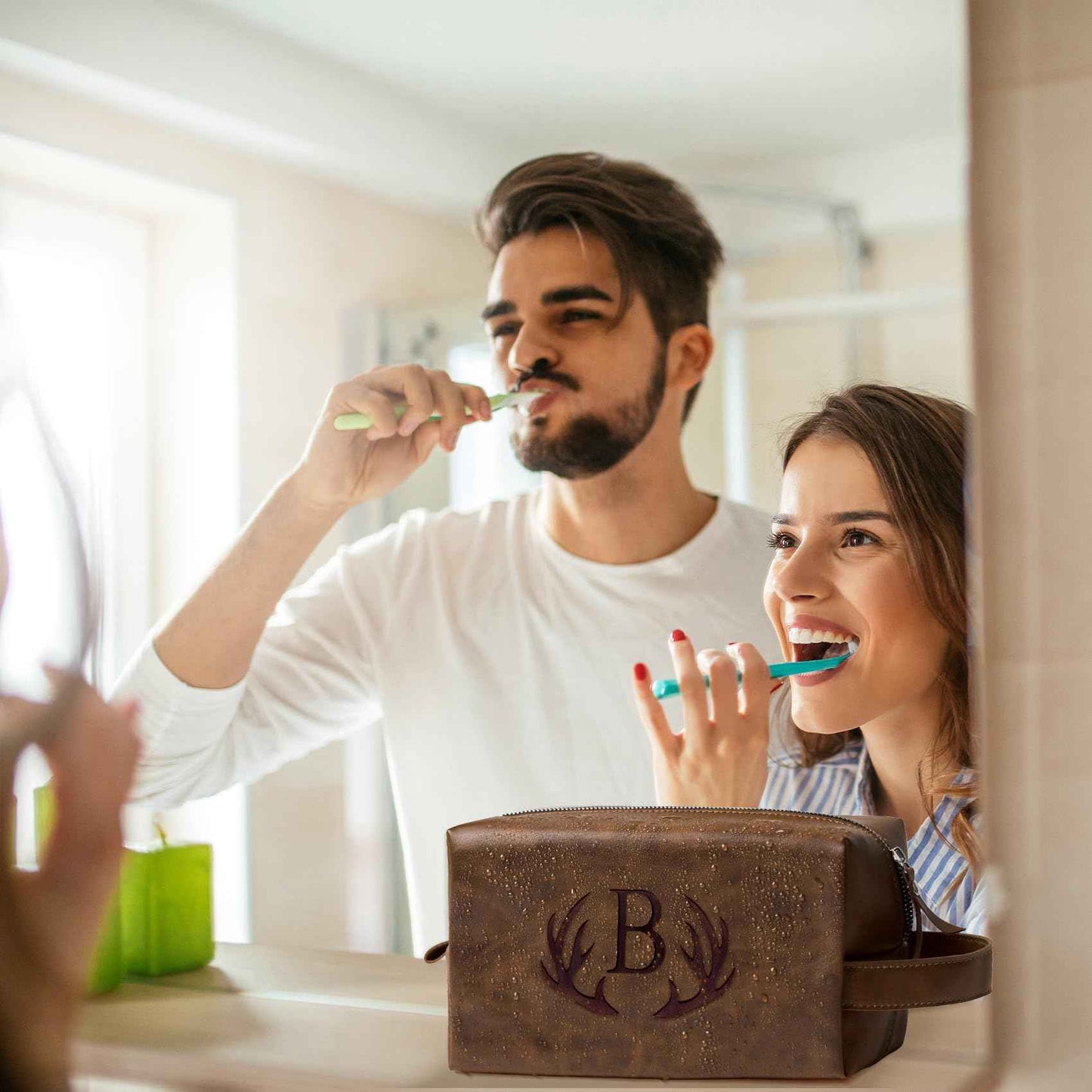 Aganmi Mens Toiletry Bag Personalized Easter Fathers Day Birthday Gifts for Men Him Initial PU Leather Waterproof Shaving Bag for Toiletries Accessories Travel Essential for Dad Husband Boyfriend (M)