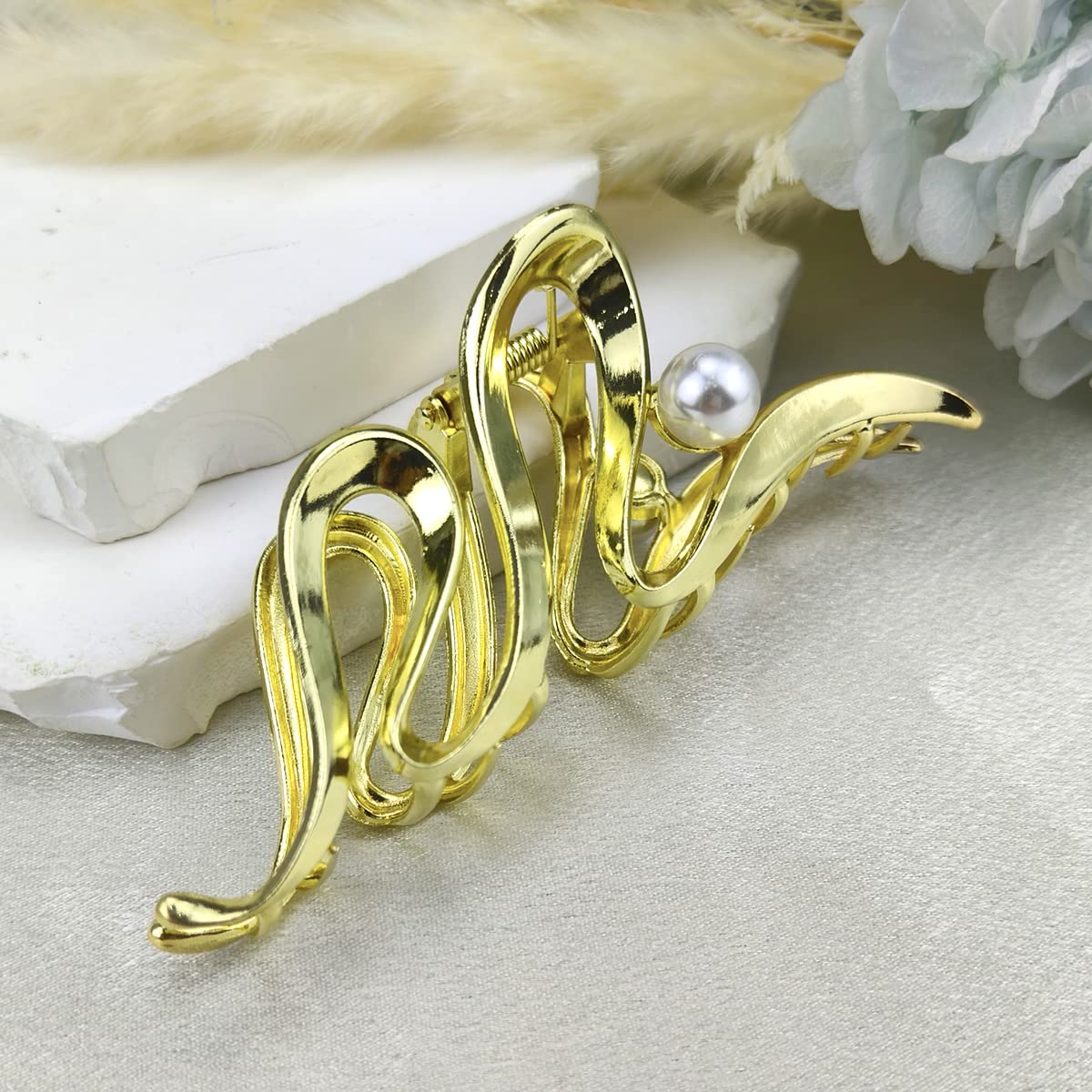 Irregular Gold Metal Hair Clips with Pearl Design - Nonslip Hair Barrette for Thick and Thin Hair, Strong Hold (gold-Pearls)