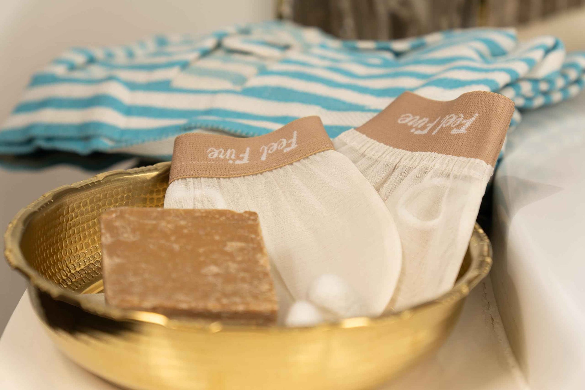 Feel Fine Turkish Exfoliating Mitt Set – 100% Raw Silk Hammam Kese Glove for Men & Women | Handcrafted Turkish Skin Peeling Scrubber Bath & Sauna Exfoliator (Feel Fine)