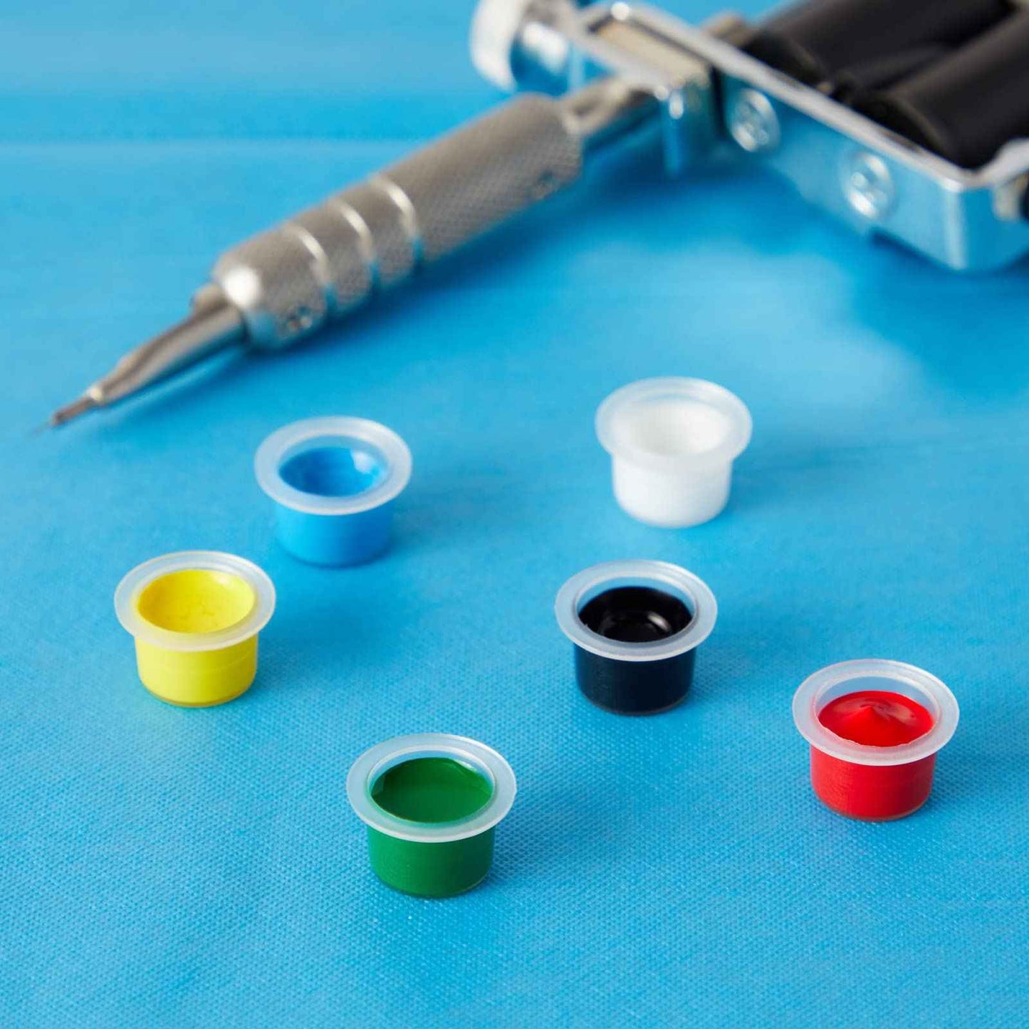 Stockroom Plus Medium Disposable Tattoo Ink Caps - Crystal Clear Ink Cups - Stable Wide Base Plastic Caps - Cup Organization & Tattoo Supply Organizer - 1000 Pack, 12mm ID/17mm OD/11mm H