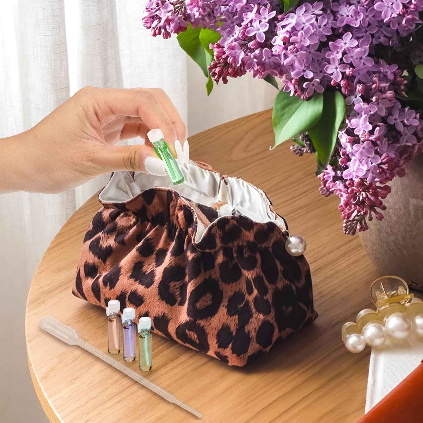 Mezchi 200Pcs Mini 1ml Clear Glass Perfume Sample Bottles with 5 Droppers, Empty Refillable Cologne Decant Bottles, Travel Tester Vials for Fragrance, Essential Oils, DIY Liquids