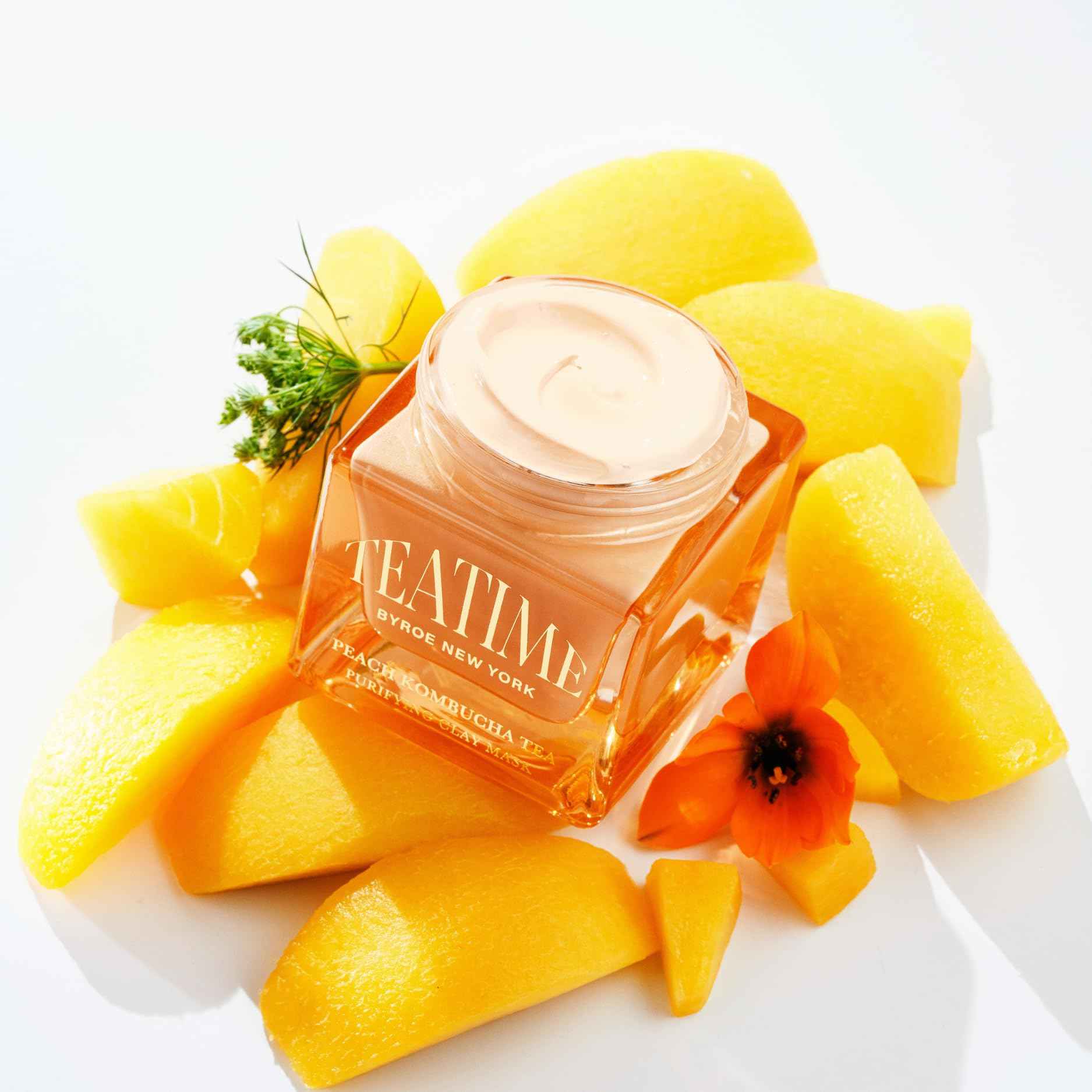 BYROE Peach Clarifying Clay Mask| Detoxifying Face Mask to Minimize Pores & Reduce Blackheads | Hydrating Treatment with Bentonite Clay & Hyaluronic Acid | Vegan, 2.82 Oz