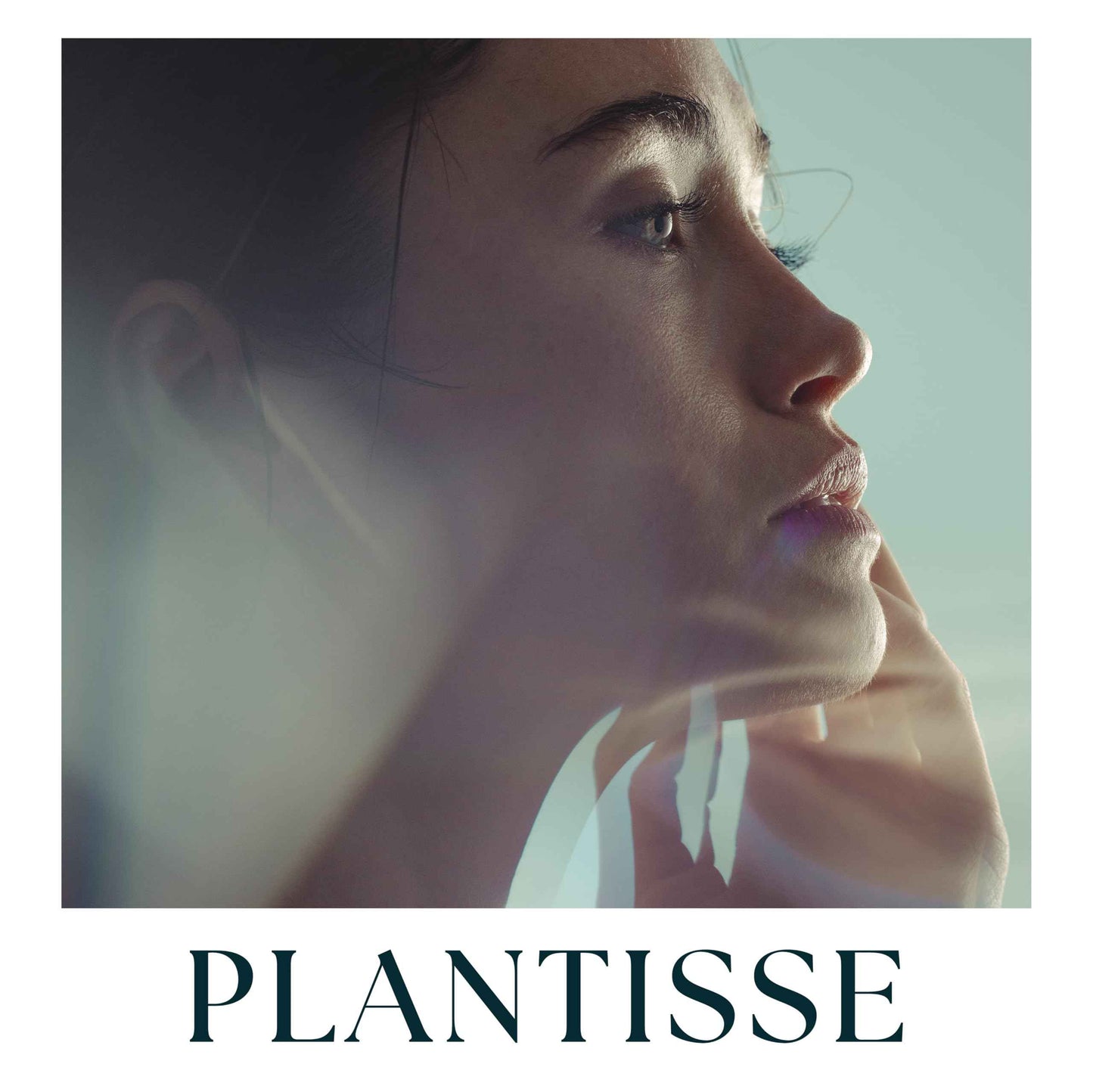 Plantisse Ageless Toner: Balancing and Hydrating Face Treatment. Refreshing Alcohol Free Facial Pore Refiner. A Perfecting Toner Rich in Vitamin C. Tonico Facial. PH Balancing with probiotics.