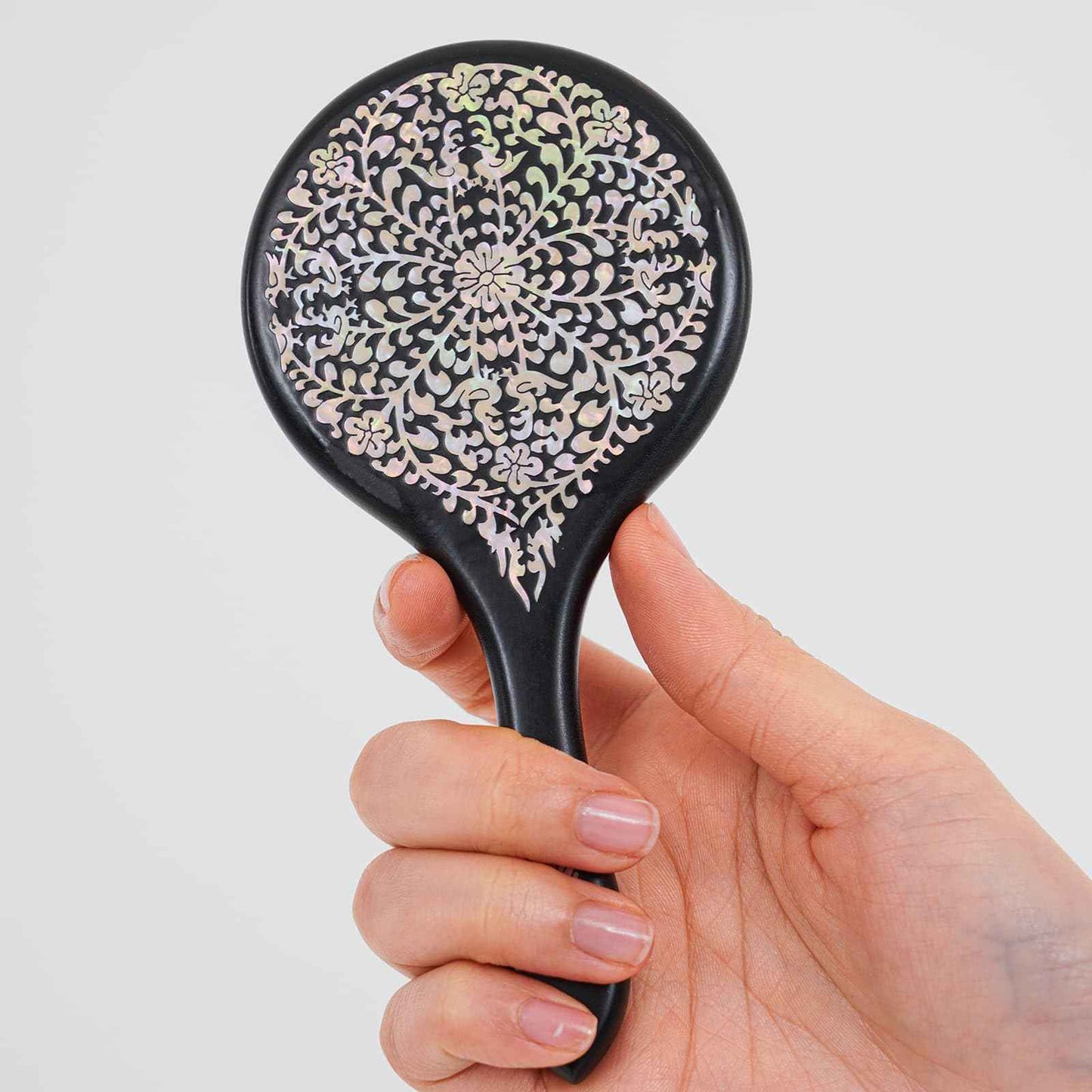 February Mountain Mother-of-Pearl Hand Mirror – Korean Black Lacquer Mirror with Floral Inlay – Gift for Women, Mom, Wife, Daughter – Birthday, Mother’s Day, Christmas, Anniversary