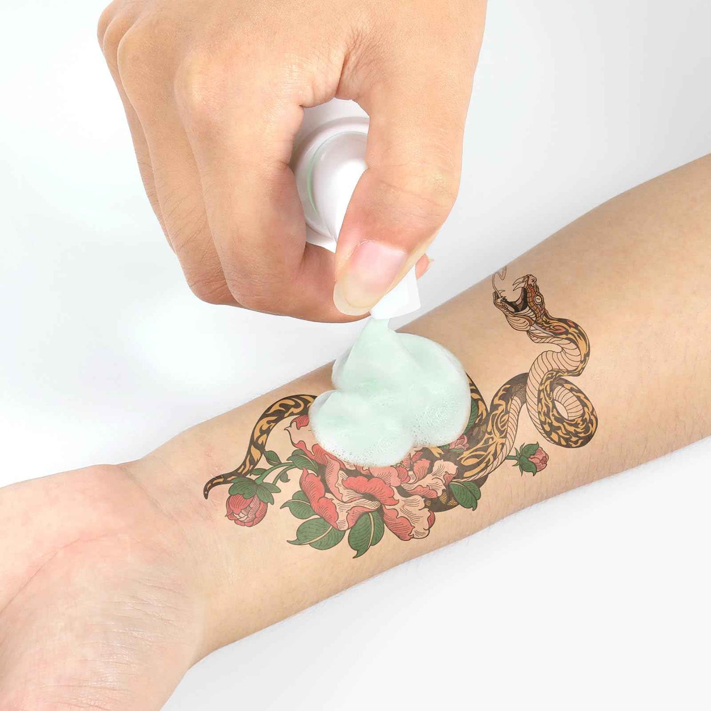 ISEHERI - Professional White Tattoo Ink & Ultra Concentrated Green Soap Tattoo, 4 oz with Foaming Bottle - Premium Quality Kit for Tattoo Artists