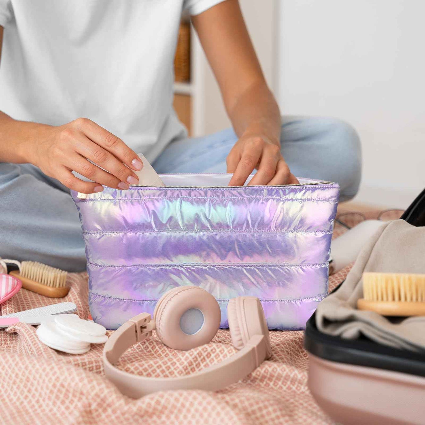 Hiroyuki Large Makeup Pouch, Puffy Cosmetic Bag, Large Capacity Travel Pouch (plain, purple)