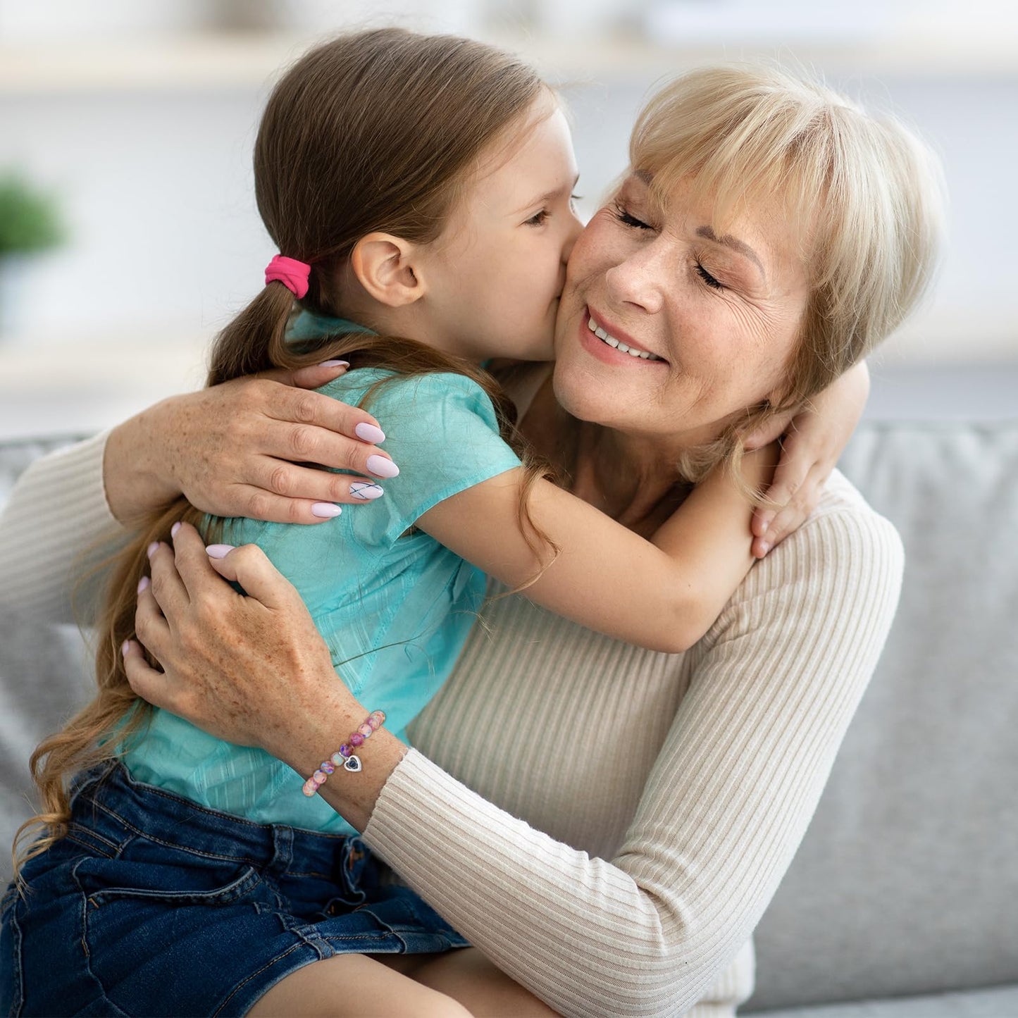 Sereney Grandma Gifts As Nana Gifts from Grandkids, Grandma Bracelet As Grandma Birthday Gifts from Granddaughter, I Love You Bracelet as Nana Jewelry Gifts for Grandmother from Grandchildren