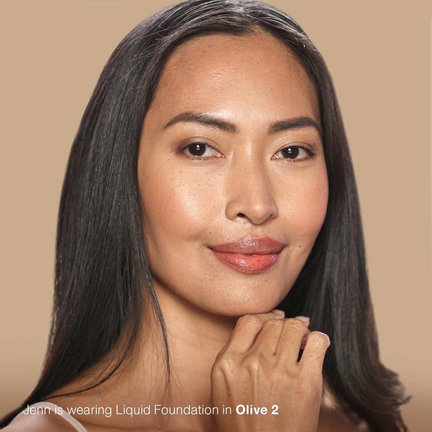 Mineral Fusion Full Coverage Foundation, Liquid Foundation - Olive 4- Med to Tan Complexion w/Olive/Green Undertones, Lightweight Matte Finish, Up to 12 Hr Hydration, Hypoallergenic & Vegan, 1 fl. oz