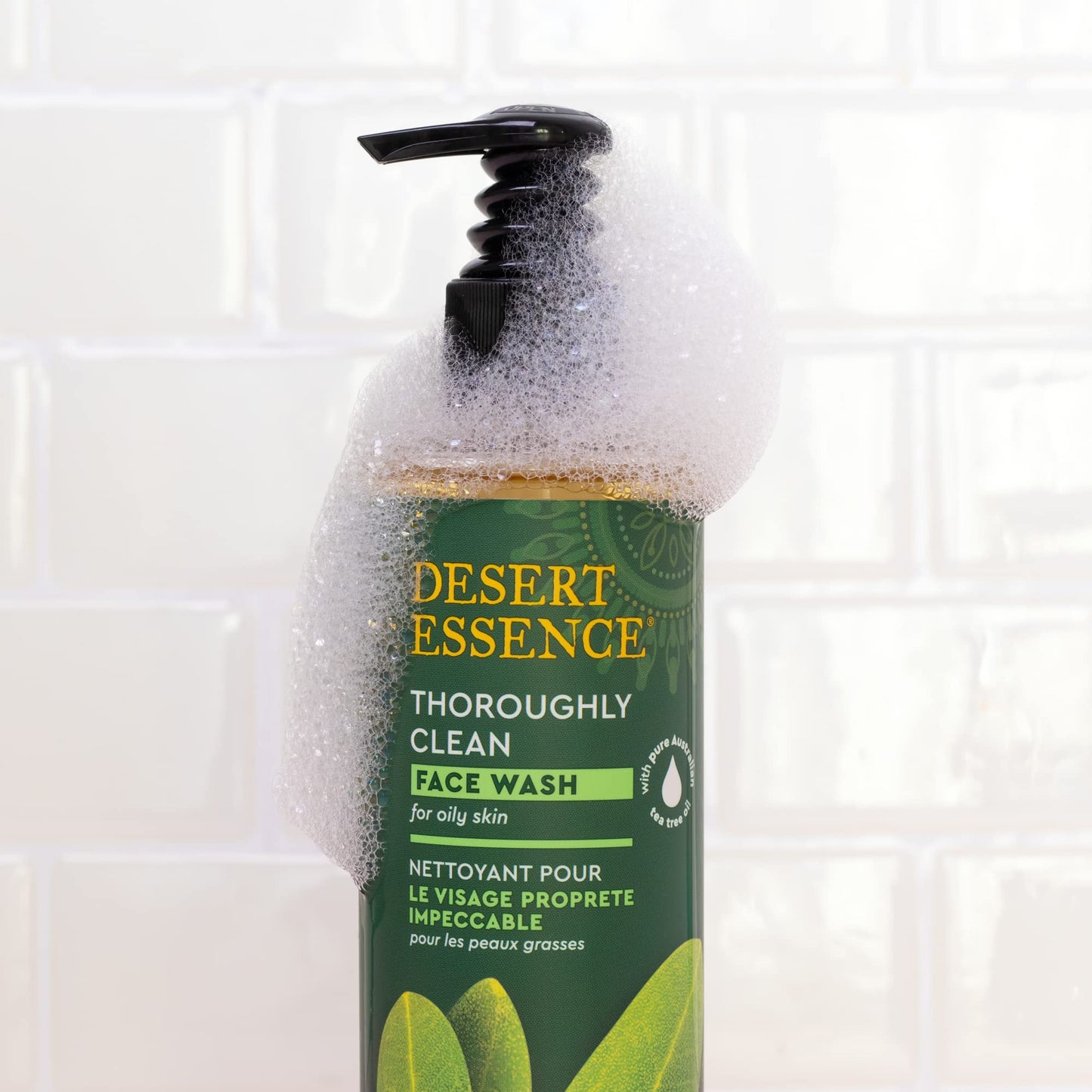 Desert Essence Thoroughly Clean Face Wash - Original - 8.5 Fl Oz - Pack of 2 - Tea Tree Oil - For Soft Radiant Skin - Gentle Cleanser - Extracts Of Goldenseal, Awapuhi, & Chamomile Essential Oils