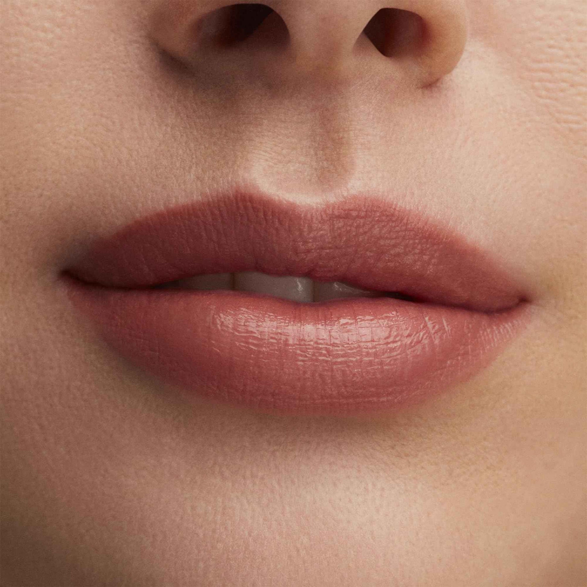 Mac Lustre Lipstick Hug Me