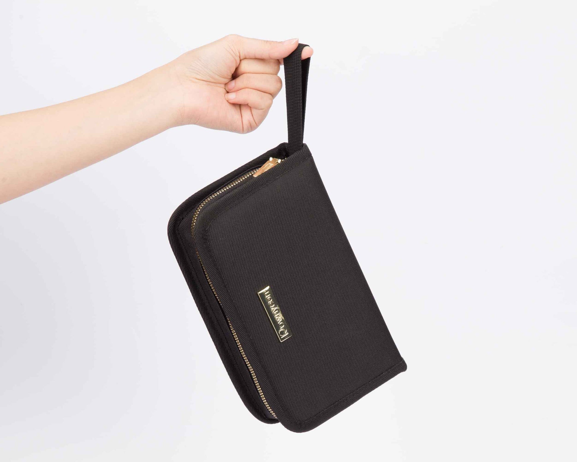 ROWNYEON Lipstick Organizer Bag for Short Lipstick,16 Slots Travel Lipstick Carrying Case, Portable Lip Storage Bag 1 Pack | L 8.27xW 5.12x1.77 inch | Gold Zipper