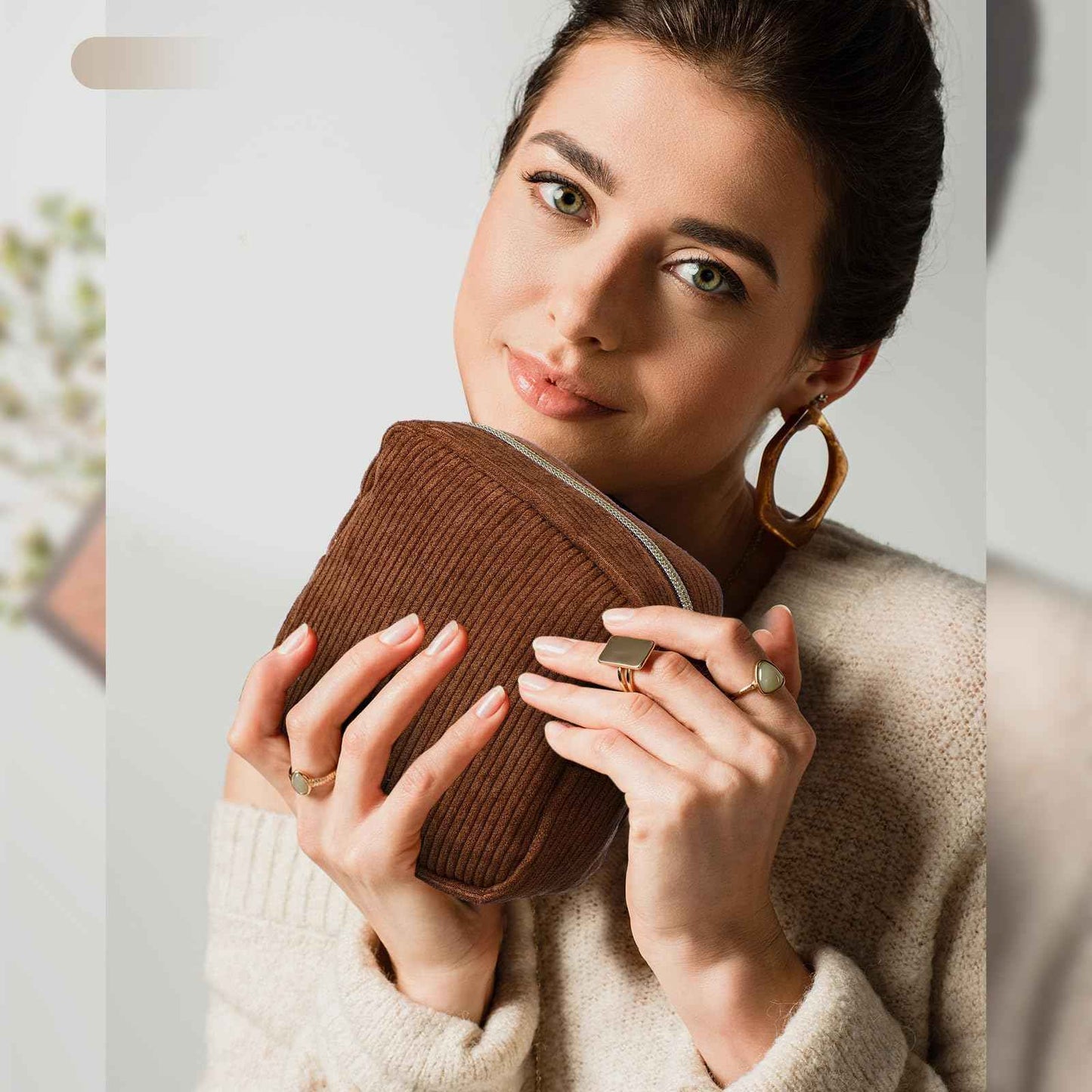 Dansydaisy 4 Pcs Sanitary Napkin Storage Bag Brown Corduroy Period Christmas Bag for Gift School Teen Mini Makeup Preppy Cosmetic Wallet Set for Women Portable First Period Cute Pad Pouch with Zipper