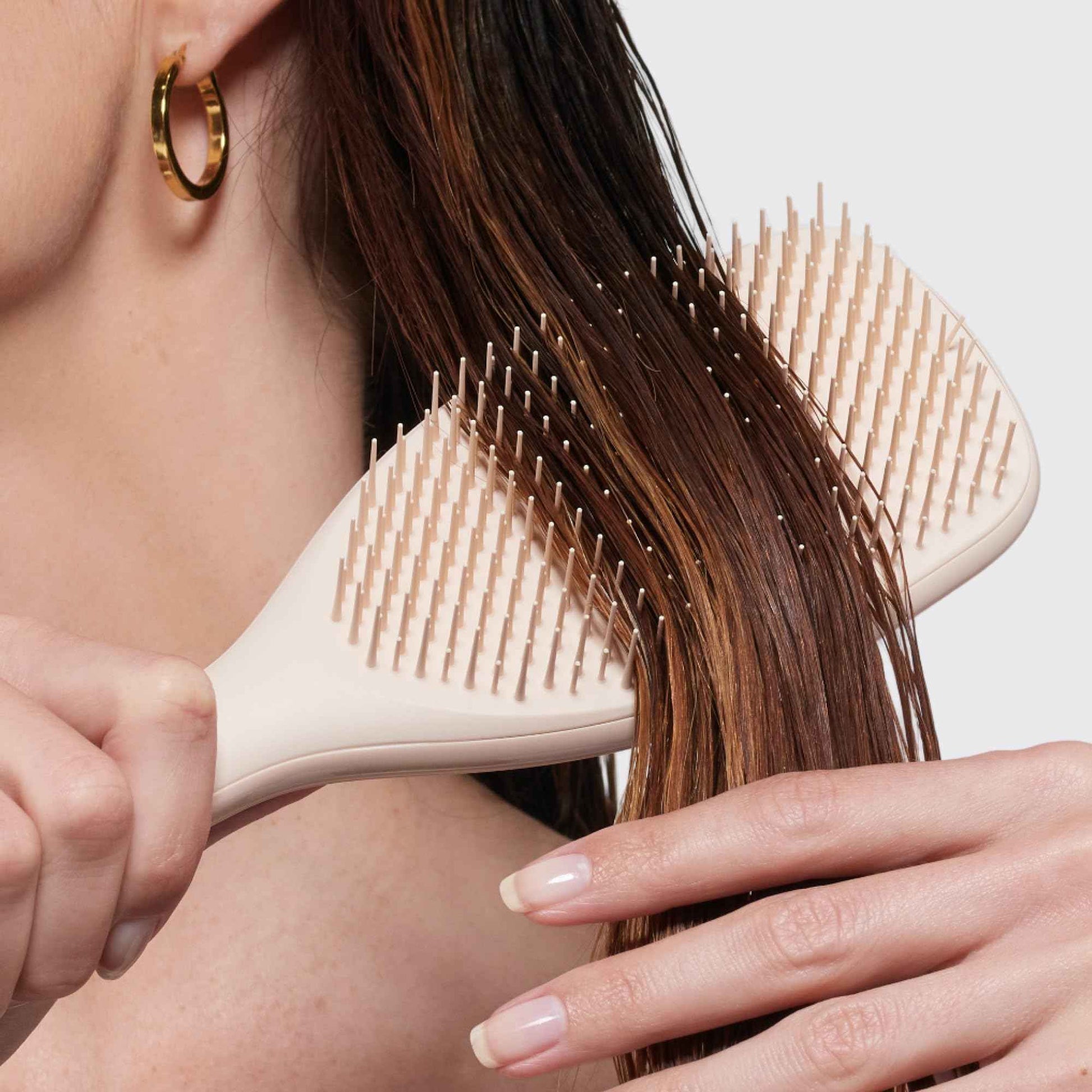 Tangle Teezer Large Ultimate Detangler Hairbrush for Wet & Dry Hair, Eliminates Knots & Reduces Breakage for Long, Thick, & Curly Hair Types, Vanilla