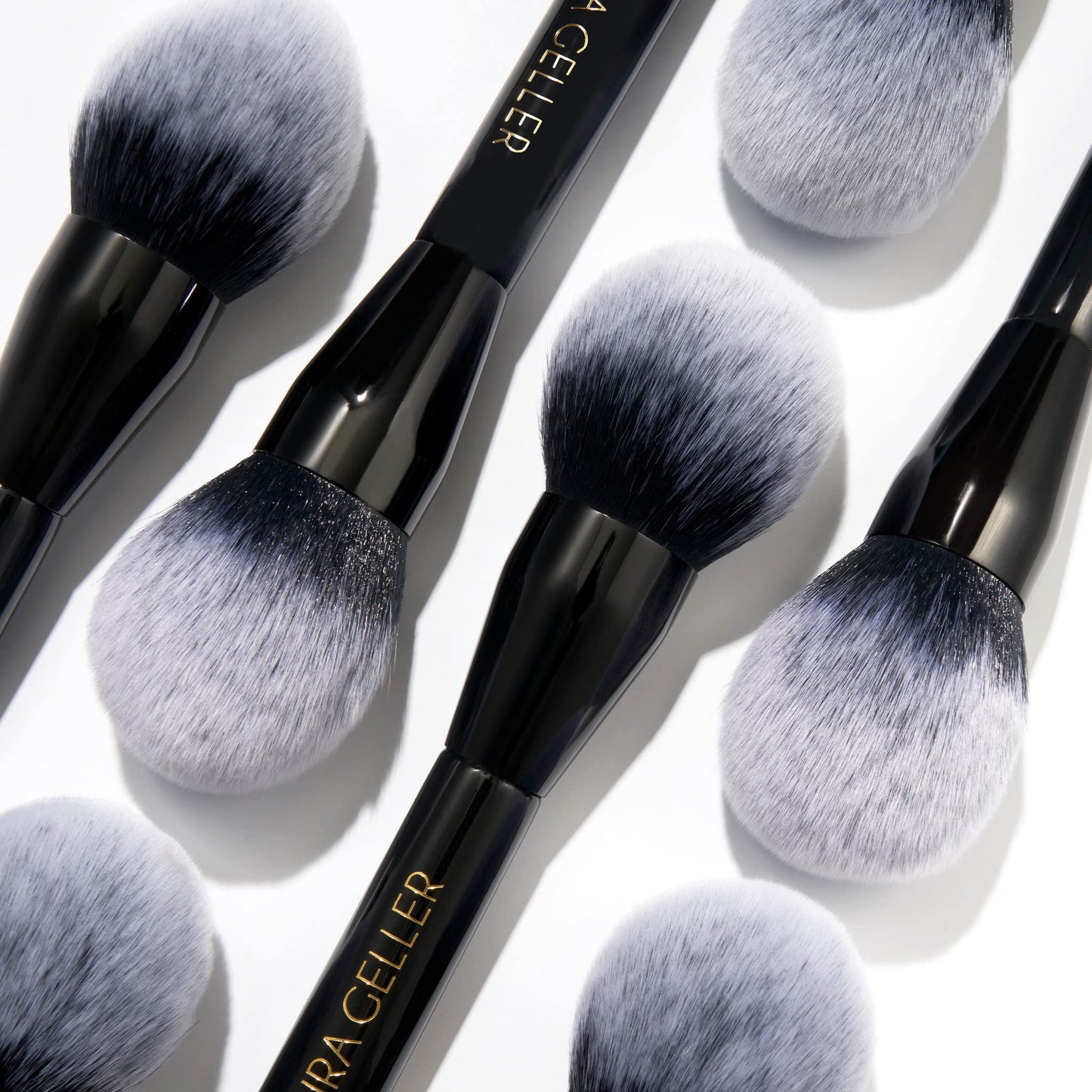 LAURA GELLER NEW YORK Classic Bronzer Brush | Fluffy Powder Brush, Contour & Define, Vegan Bristles