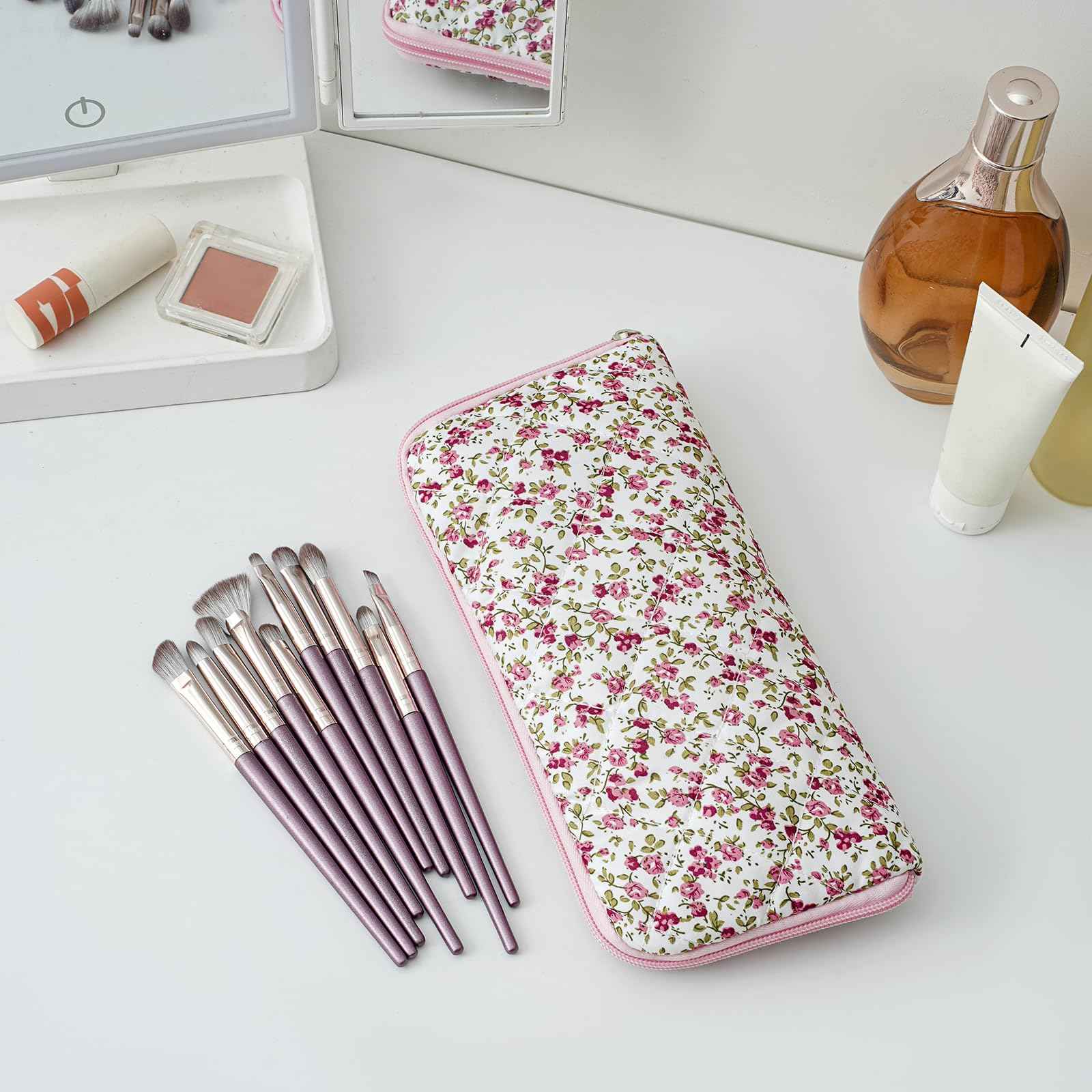 WHHJM Cute Floral Bag for Makeup Brushes - Ideal for Travel & Daily Use Makeup Brushes Pouch for Women (Red Floral)