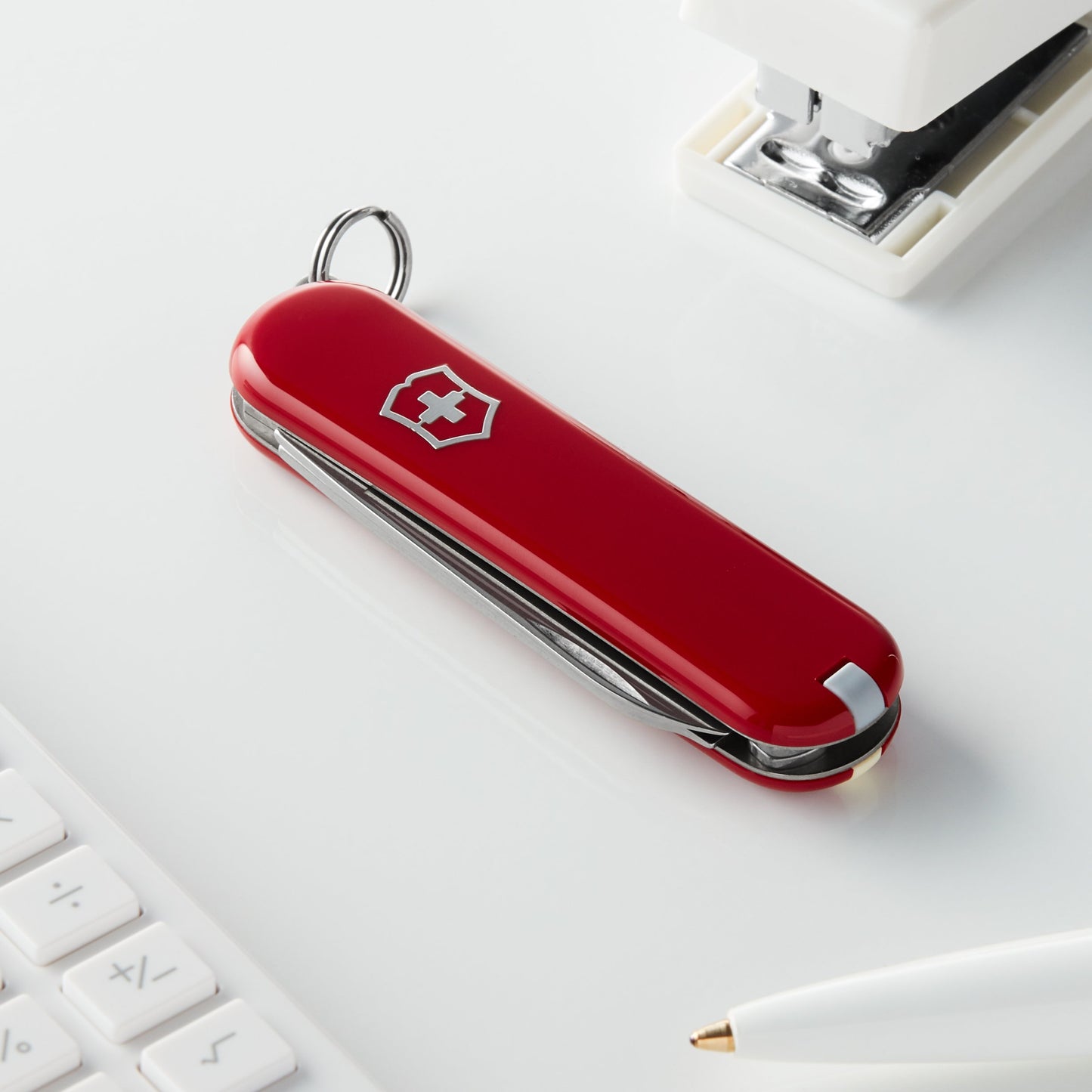 Victorinox Swiss Army Classic SD Pocket Knife, Red