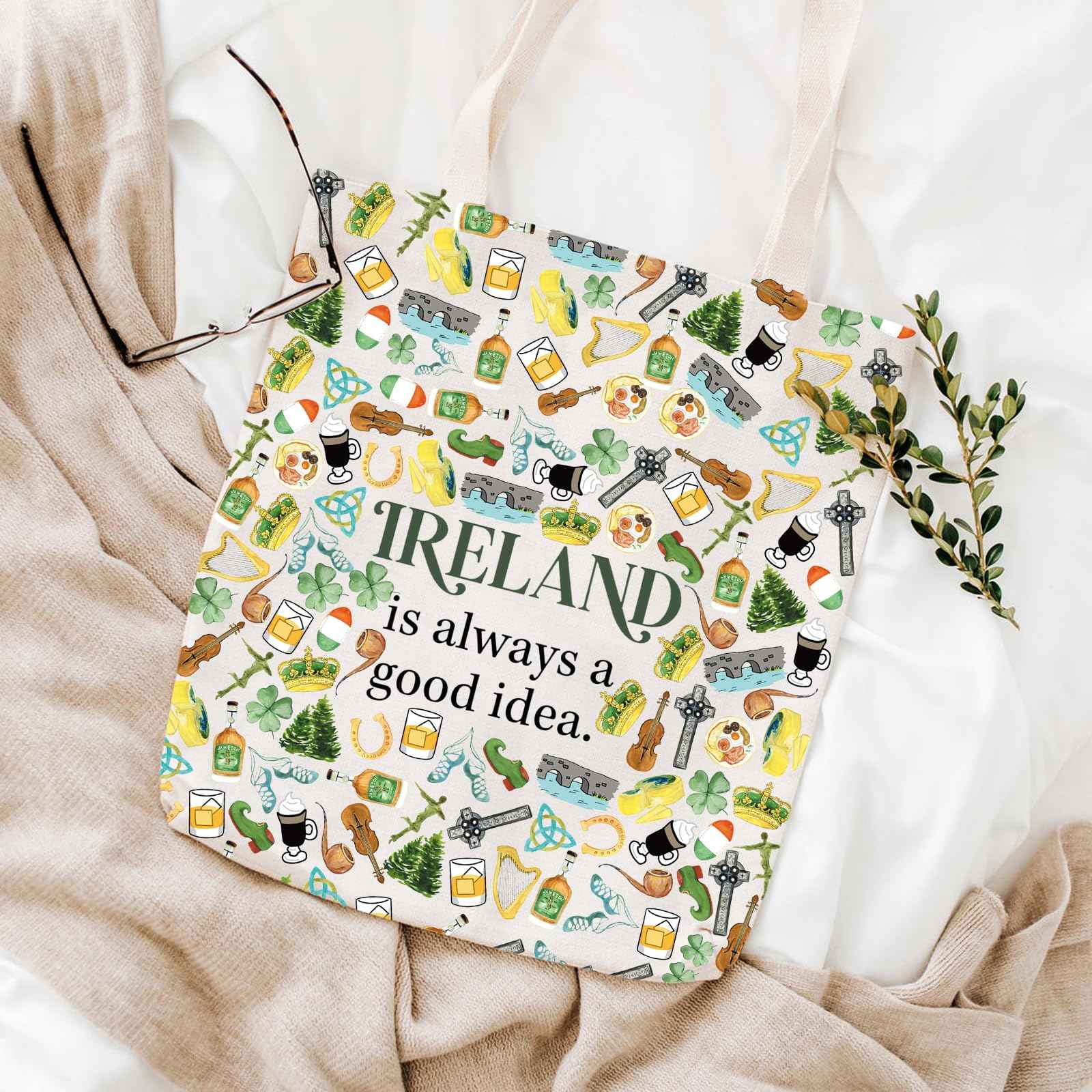 WCGXKO Ireland Trip Gift: Ireland Lover Zipper Pouch Makeup Bag (Idea Tote)