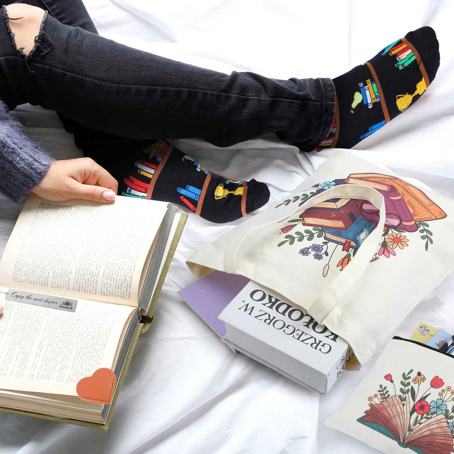 Qinyoung 6 Pcs Book Lover Gifts for Women Readers Canvas Bag Back to School Reusable Canvas Bag Tumbler Bookmark for Women Reading Librarian Bookworm Kitchen Library Club Bookish Gifts