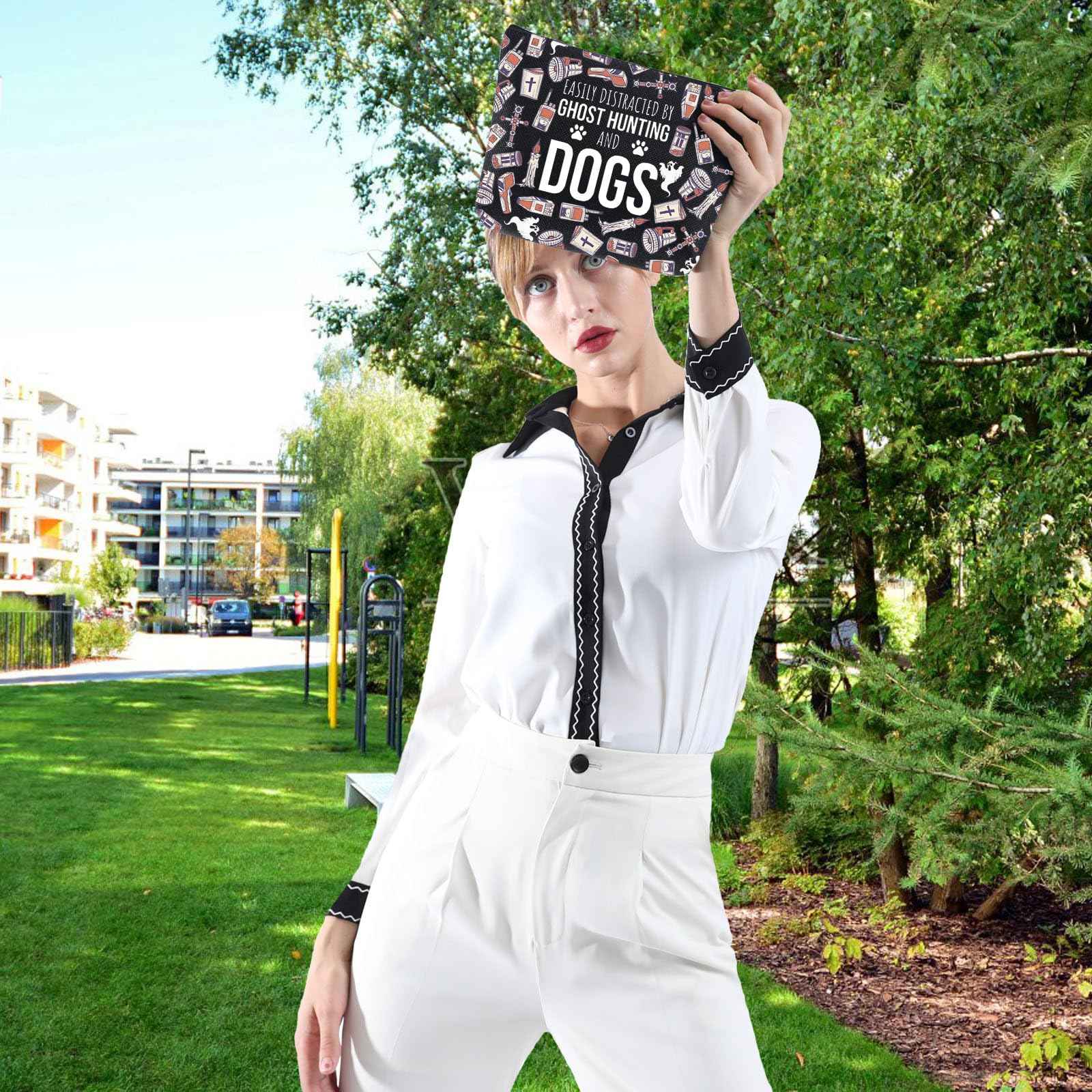 WCGXKO Dog Lover gift Dog Owner gift Adventurers Gift Hallowen Day Gift Zipper Pouch Makeup Bag (HUNTING AND DOGS)