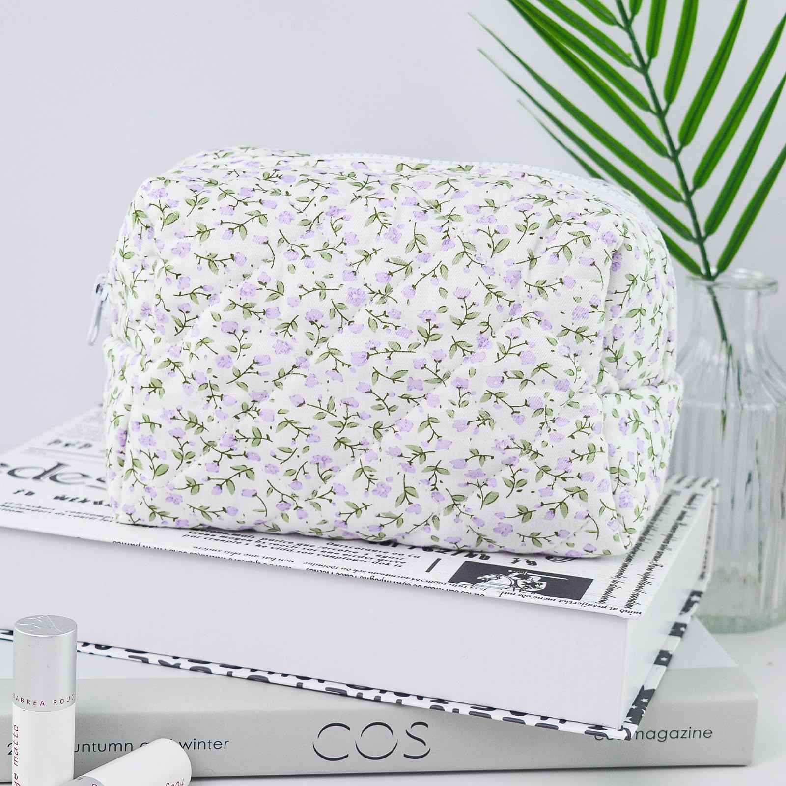 Quilted Makeup Bag Floral Cotton Make up Bag Puffy Coquette Makeup pouch Aesthetic Cute Travel Toiletry Bag for Women Girls