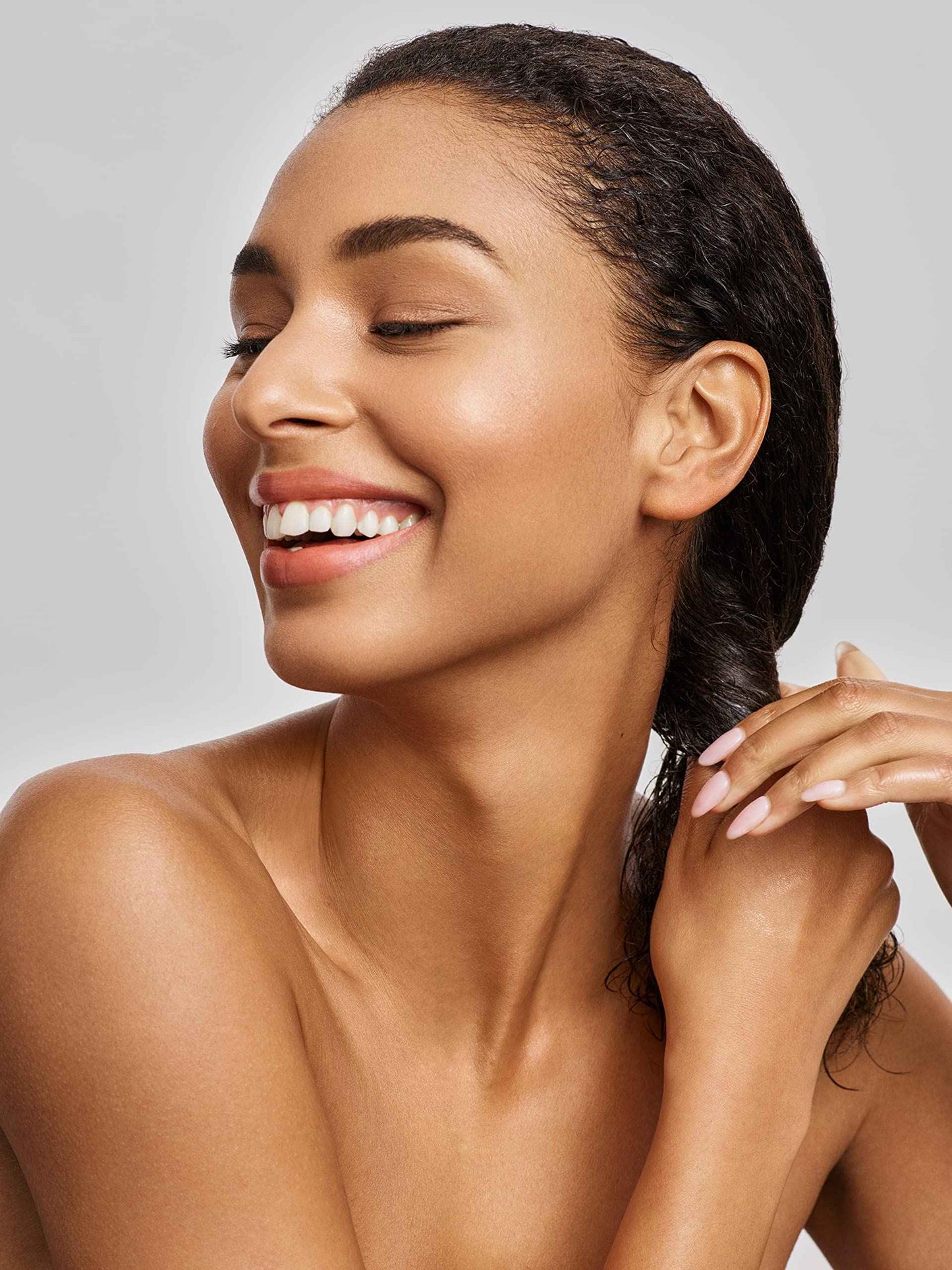 IN COMMON Velvet Cloud Universal Mask, 4.7 Fl Oz