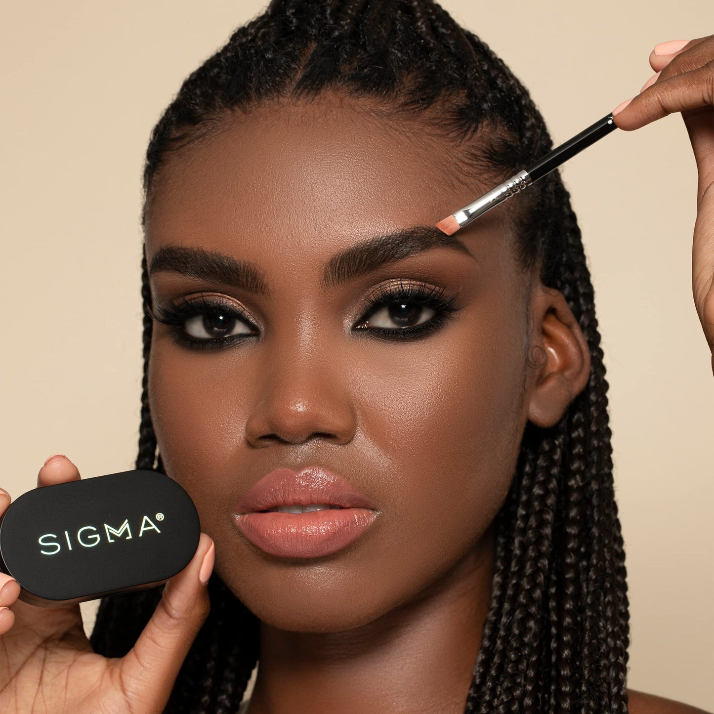 Sigma Beauty Color + Shape Brow Powder Duo - Eye Brow Palette for Natural, Defined Brows - Dark and Light Brow Powder to Tint and Highlight - Vegan, Paraban Free, Sulfate Free - Dark