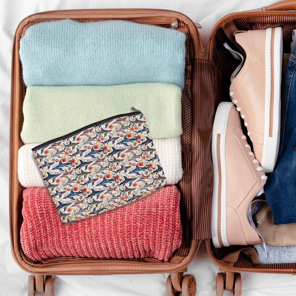 NGZS Cute Shark Gifts for Women Cosmetic Bag Shark Stuff Merch Makeup Bag Funny Sharks Lover Gifts for Women Sister Animal Lovers Girls Makeup Pouch Birthday Mothers Day Christmas Friendship Gifts