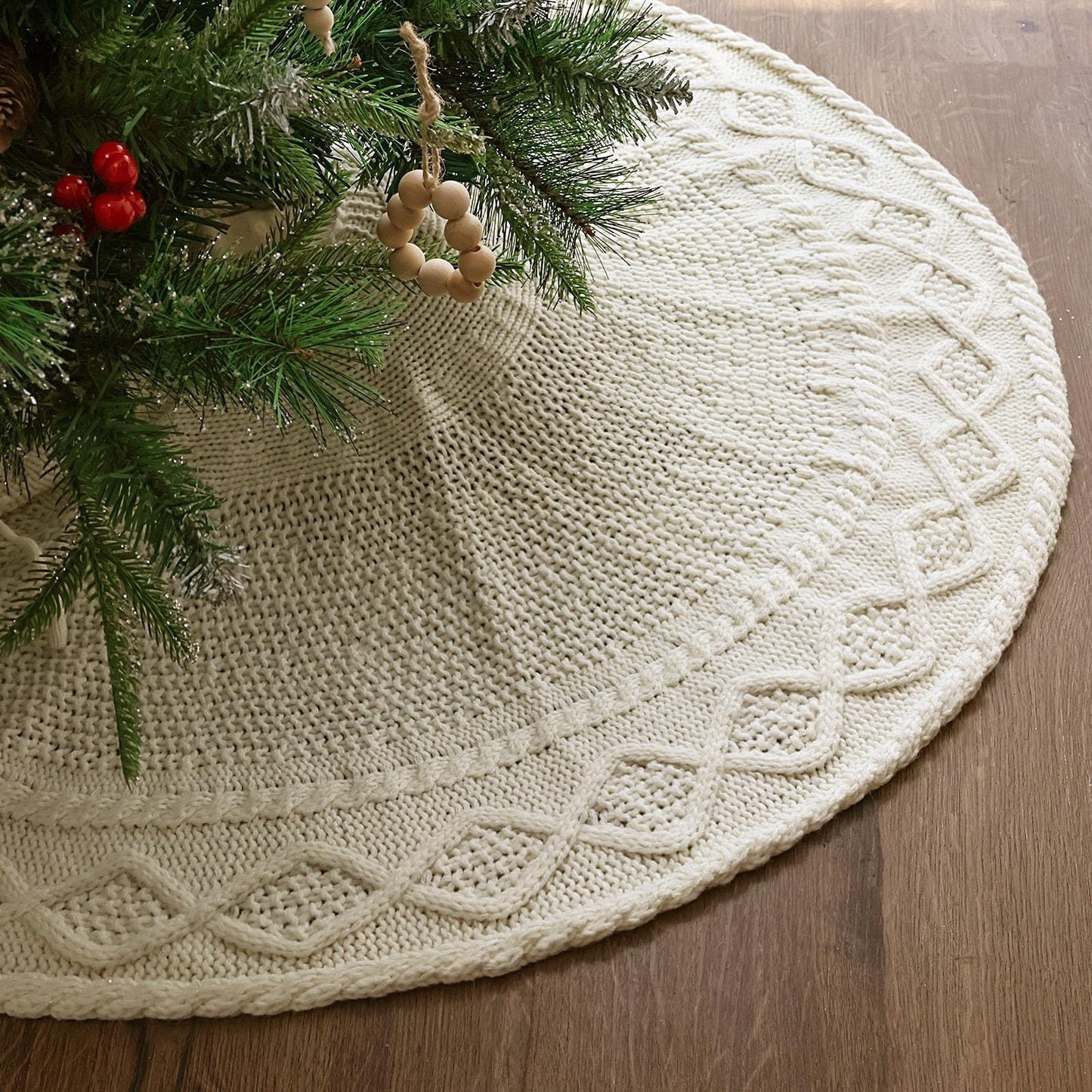 LimBridge Knitted Christmas Tree Skirt: 36 Inches Cream White Tree Skirt, Diamond Edge Cable Knit Thick Rustic Christmas Tree Decorations, Christmas Decor Xmas Holiday Home Party Decorations