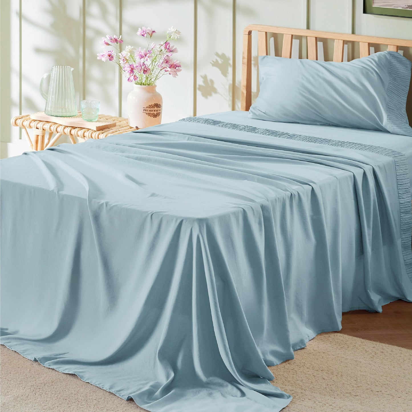 Bedsure Twin Sheets Set - Soft Twin Bed Sheets, 3 Pieces Hotel Luxury Sky Blue Sheets Twin, Easy Care Polyester Microfiber Cooling Bed Sheet Set