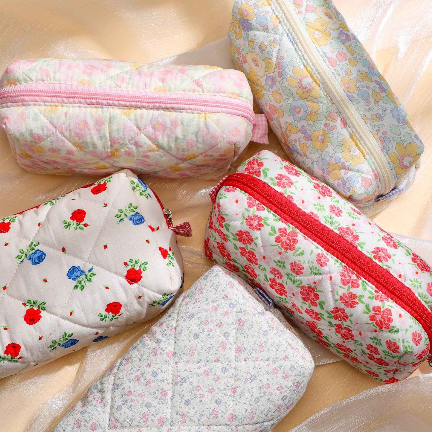 Paterr 10 Pcs Cotton Quilted Makeup Bag Bulk Cute Cosmetic Bag for Women Floral Gingham Coquette Aesthetic Travel Toiletry Pouch Bags Bridesmaid Gifts(Classic Style,7.87 x 4.72 x 3.15 Inches)