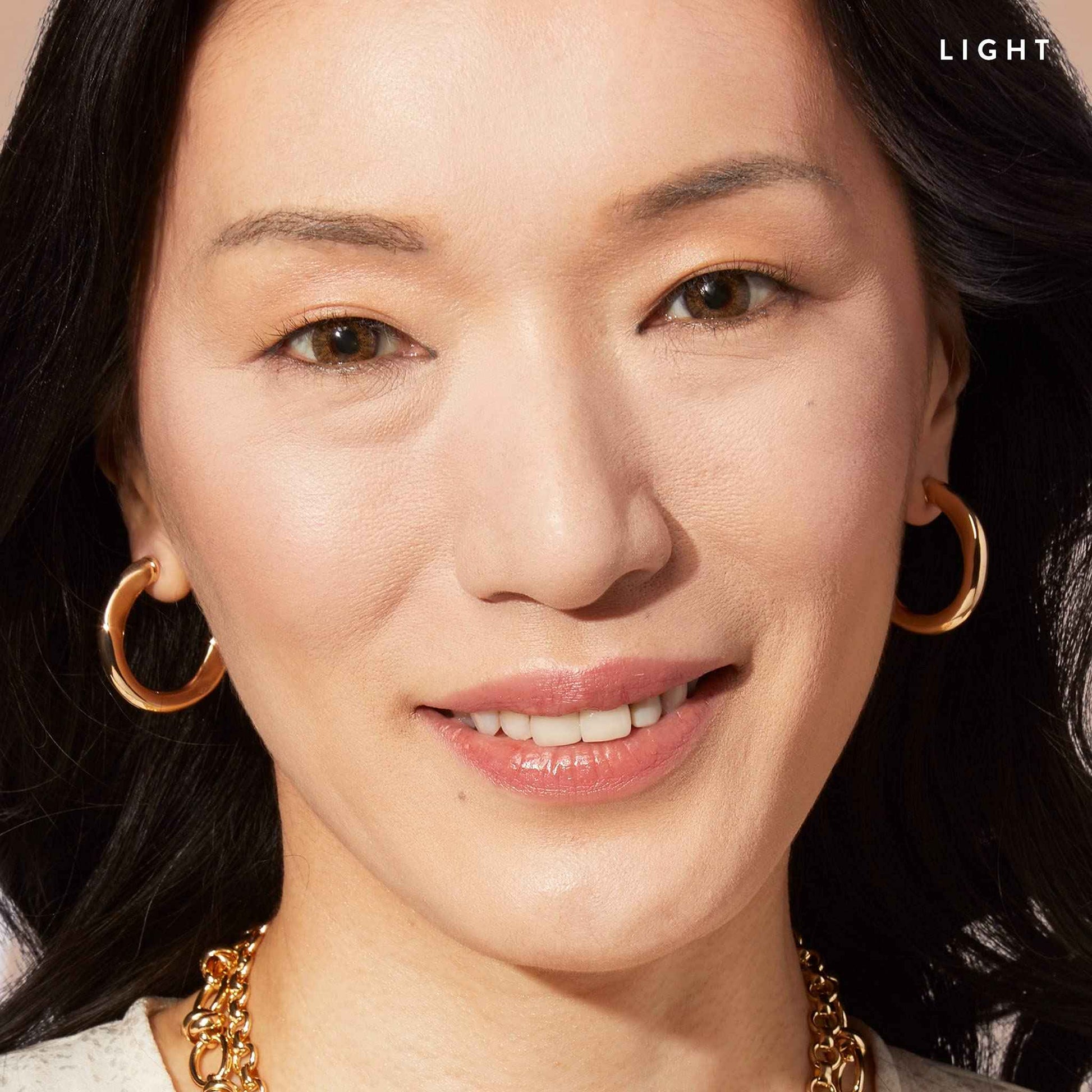 LAURA GELLER NEW YORK Quench-n-Tint Hydrating Foundation - Light - Sheer to Light Buildable Coverage - Natural Glow Finish - Lightweight Formula with Hyaluronic Acid