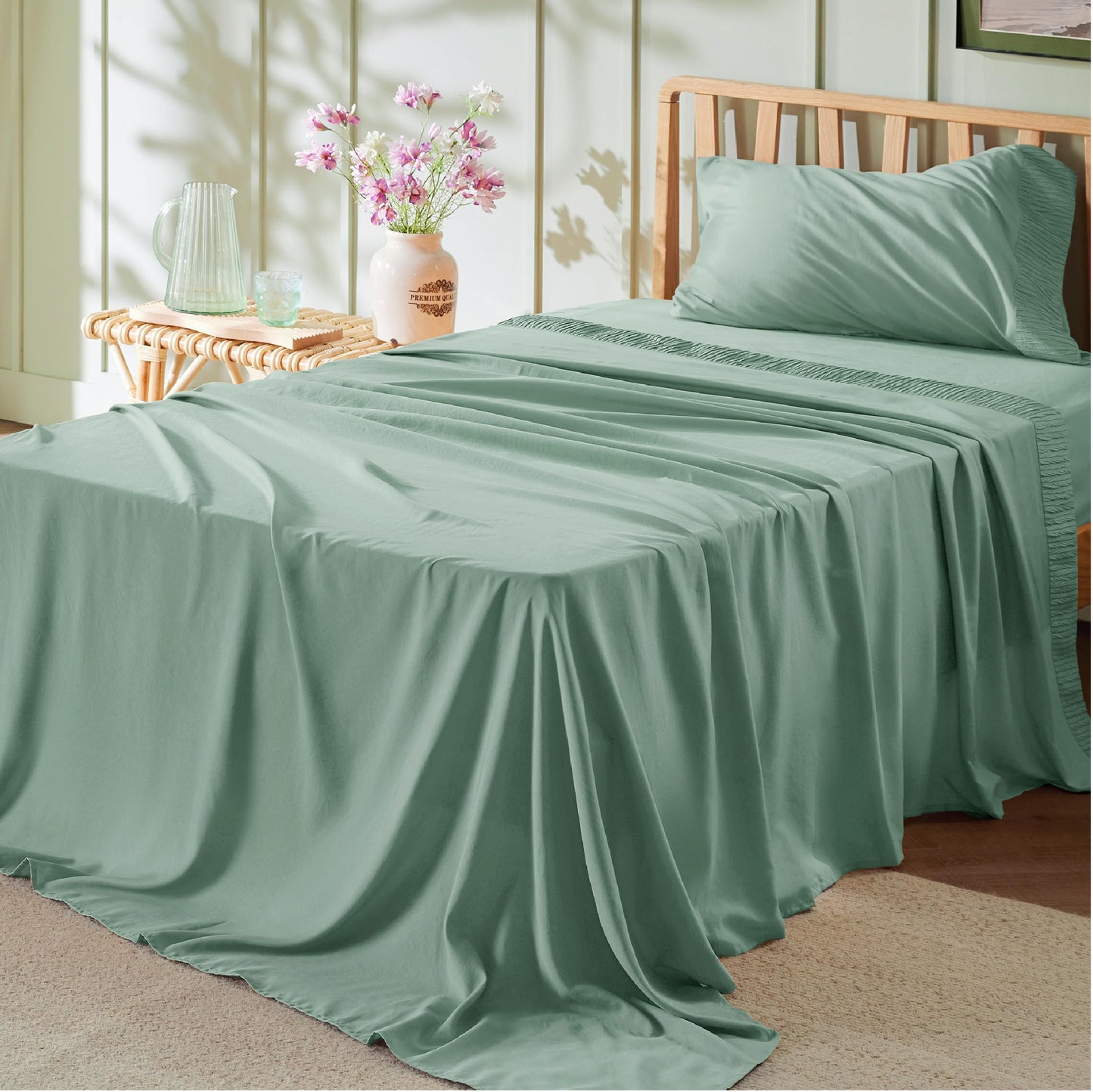 Bedsure Twin Sheets Set - Soft Twin Bed Sheets, 3 Pieces Hotel Luxury Mint Green Sheets Twin, Easy Care Polyester Microfiber Cooling Bed Sheet Set