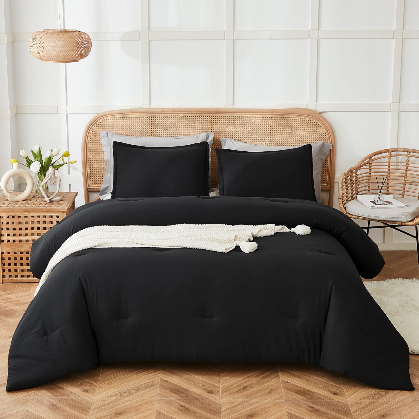 Litanika Black Twin/Twin XL Comforter Set, 2 Pieces Lightweight Solid Bedding Comforter Set, All Season Fluffy Bed Set (66x90In Comforter & 1 Pillowcase)