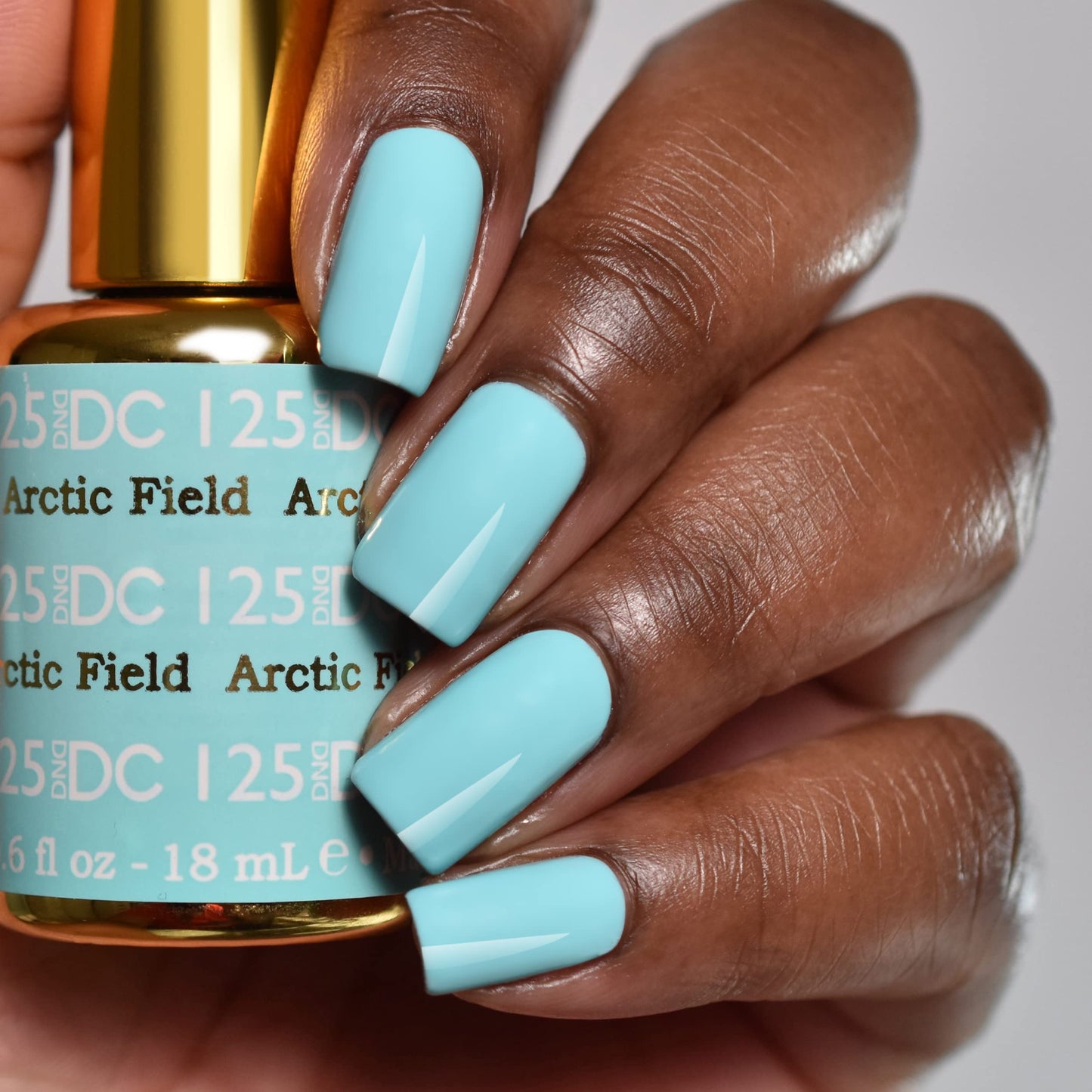 DND DC Gel Polish Set, Blue Collection, UV/LED Gel Polish and Air Dry Nail Lacquer, Matching Chip-Free Polish Duo, 125 Arctic Field, 0.5 Fl Oz