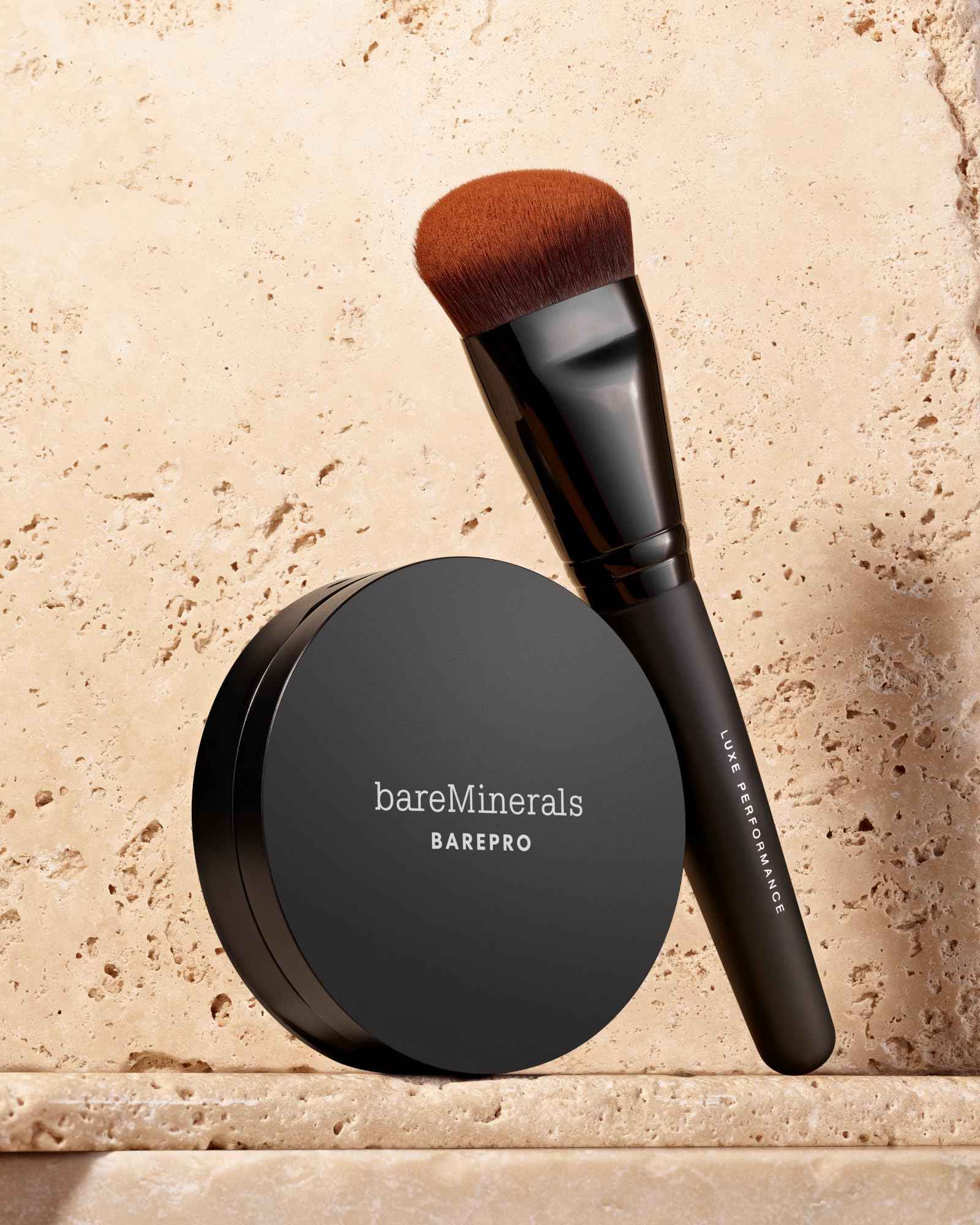 bareMinerals Luxe Performance Synthetic Face Brush for Flawless Coverage, Pair with Liquid or Pressed Powder Foundation, Vegan