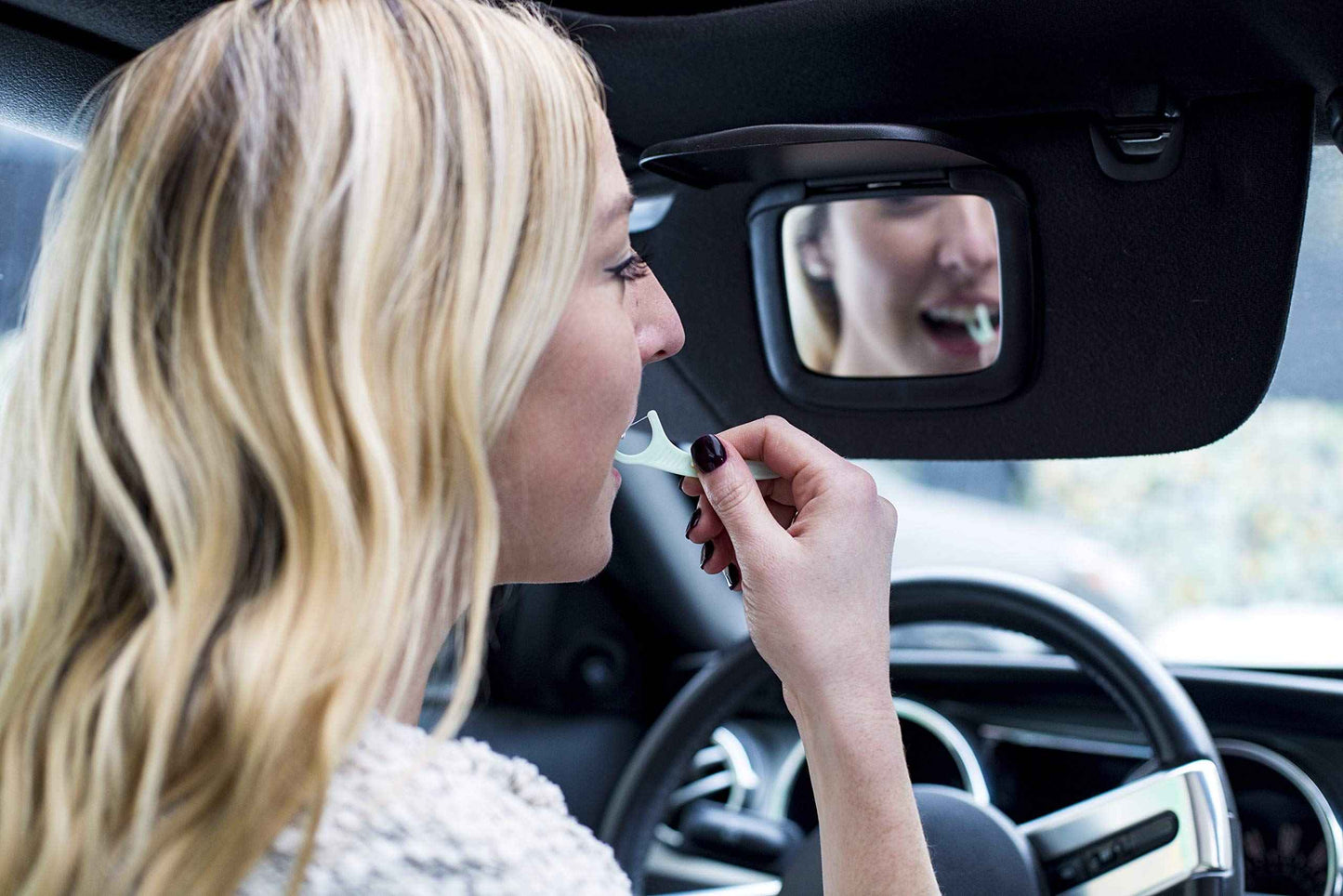 Plackers Micro Mint Dental Floss Picks, Made with Super TufFloss®, Protected Fold Away Pick, Easy to Use, Cool Mint, Green, Individually Wrapped, 500 Count