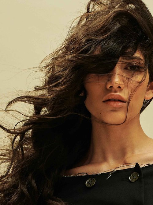 AG Care Frizzproof Argan Anti-Humidity Finishing Spray, Lightweight Flexible Hold – Blocks Frizz, Adds Shine, Humidity Protection – Argan Oil-Infused, 8 Oz