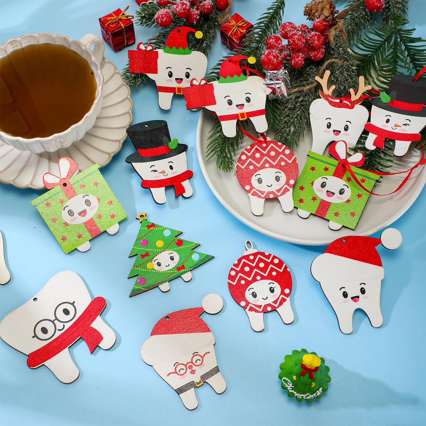 Hoteam 36 Pcs Christmas Tooth Ornaments for Tree Xmas Gifts for Dental Laboratory Technician Dentist Assistant Recognition (Cute Teeth)