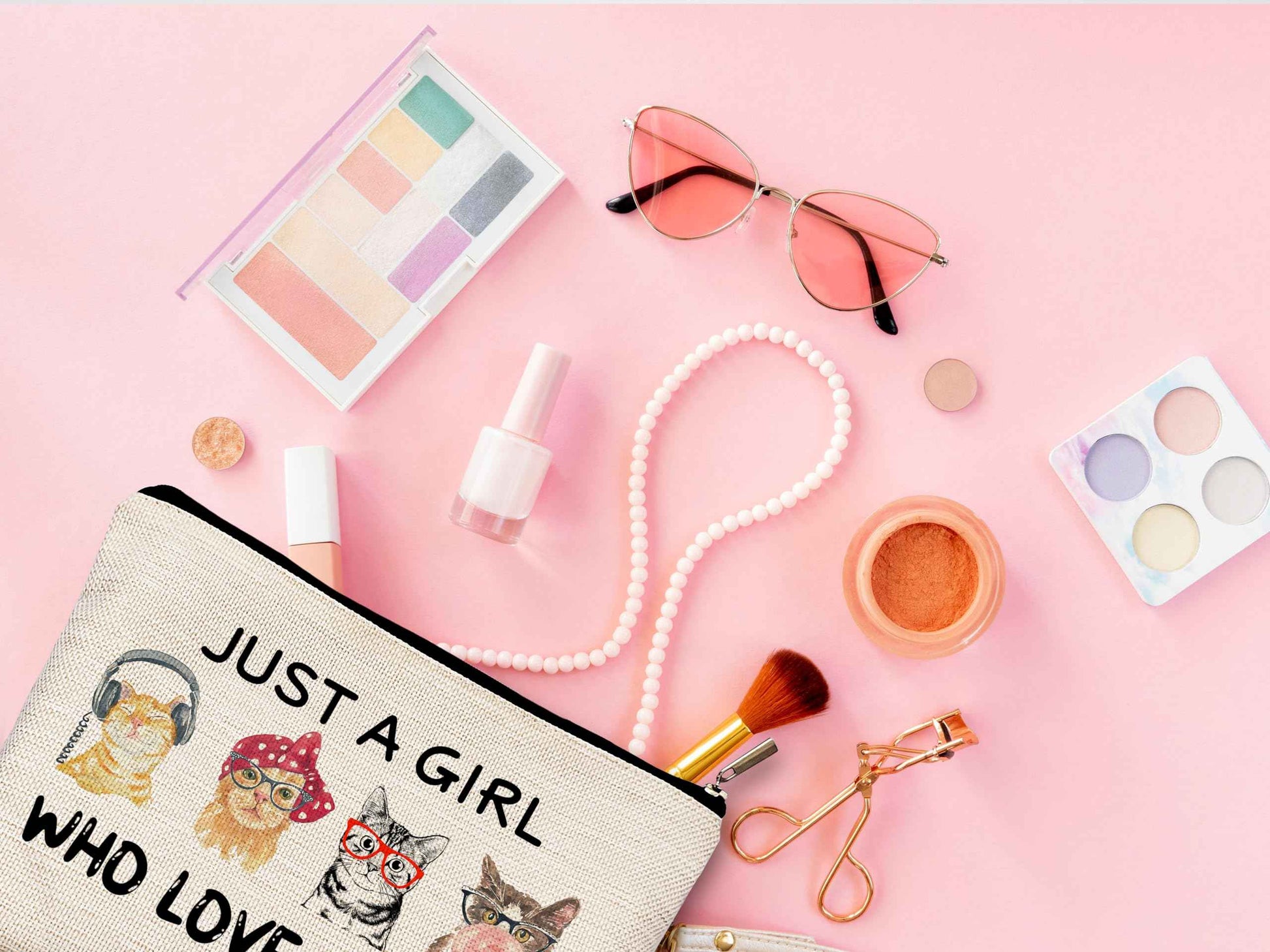 QGFM Cat Makeup Bag,Funny Cat Gifts Makeup Bag With Zipper,Cats Gifts for Women,Just A Girl Who Loves Cats Cosmetic Bag