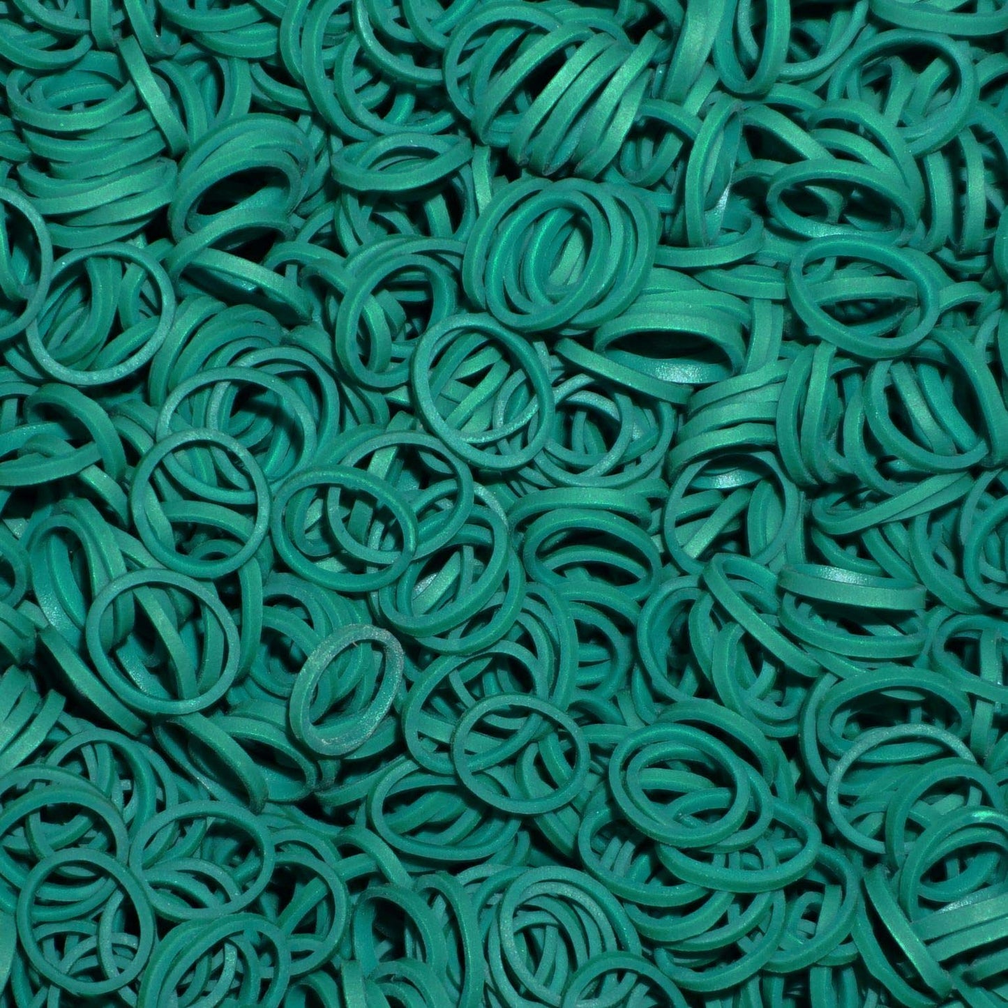 Amelia Beauty | 500 Count 1/2" Rubber Bands | Premium US Made Rubber Hair Ties | Ideal for Ponytails, Braids & Beards | Strong All Day Hold | Convenient Re-closable Container | Green