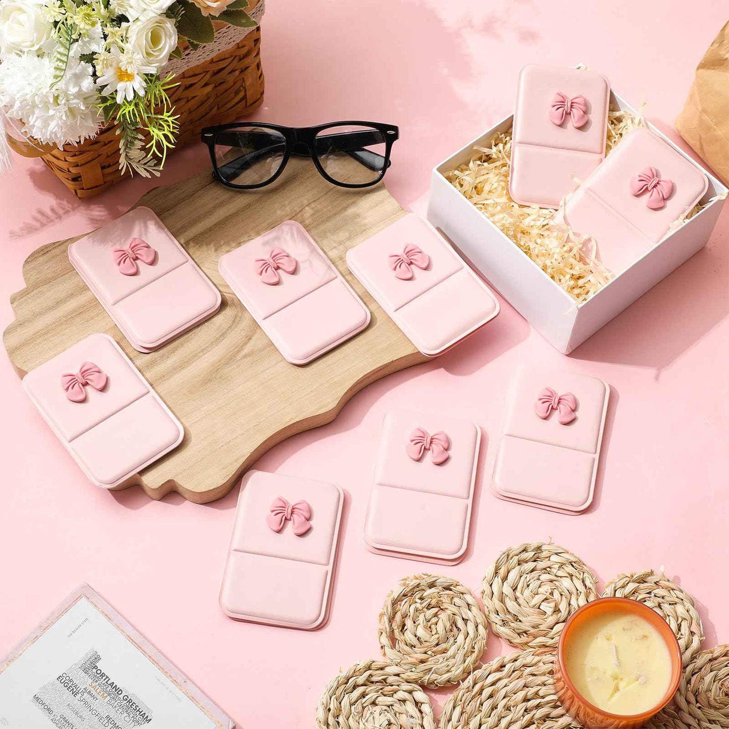 Amyhill 24pcs Coquette Pink Bow Party Favor, Compact Mirror Bulk for Women Birthday Bridal Shower Graduation, Pocket Small Mini Folding Mirrors for Bag