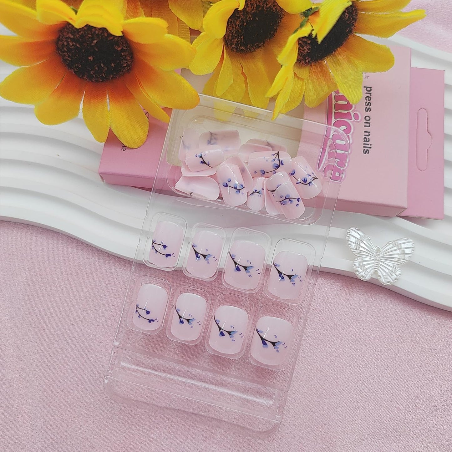 Short Press on Nails Square Fake Nails with Blue Floral Bud Designs Cute Acrylic Nails Glossy Glue on Nails Spring Summer False Nails Pink Artificial Stick on Nails for Women 24 Pcs